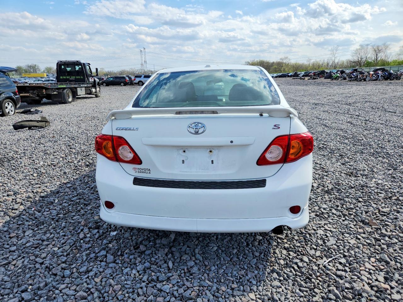 2010 Toyota Corolla S White vin: 2T1BU4EE5AC406050