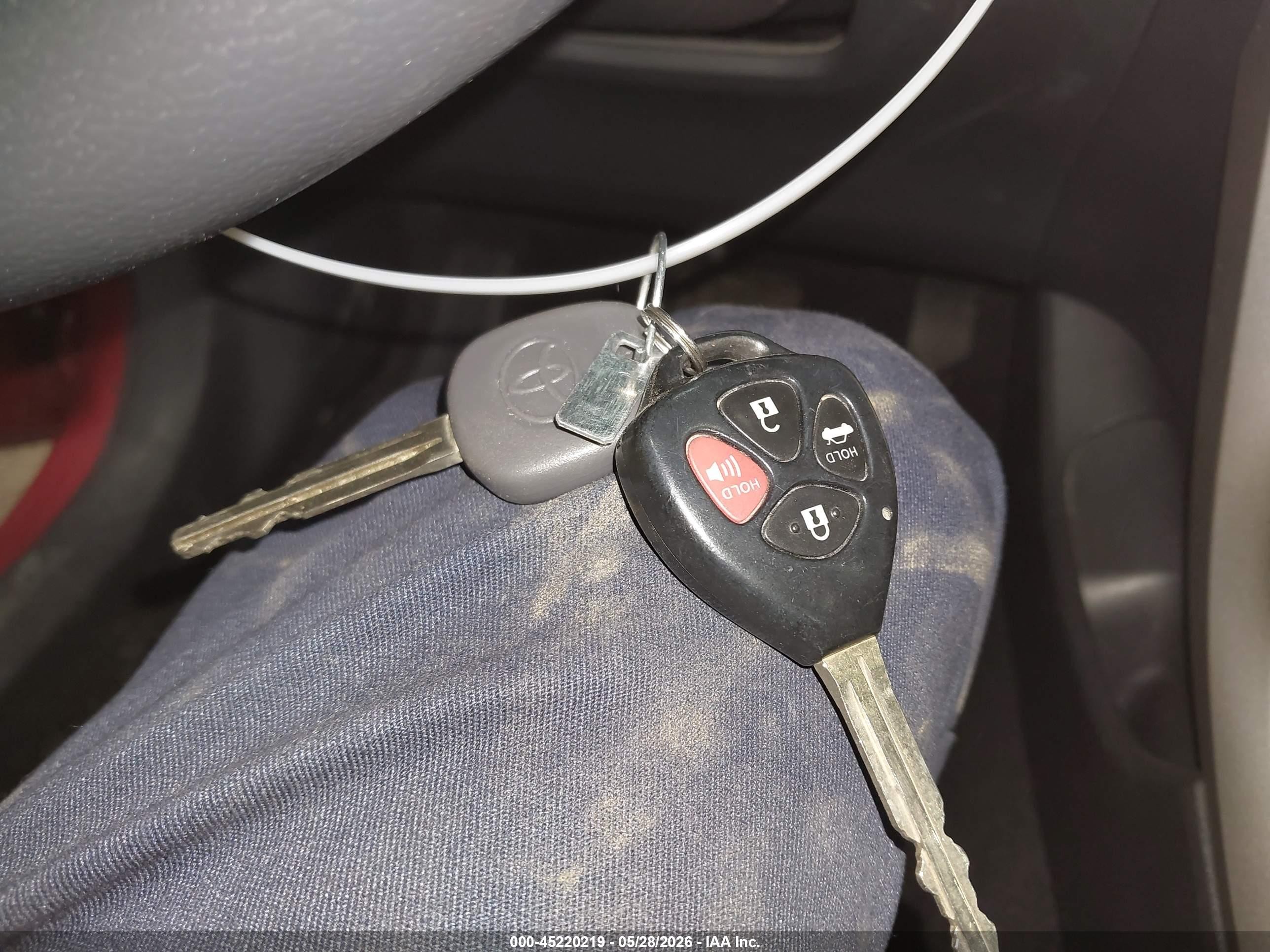 2010 Toyota Corolla S Бордовый vin: 2T1BU4EE5AC464823
