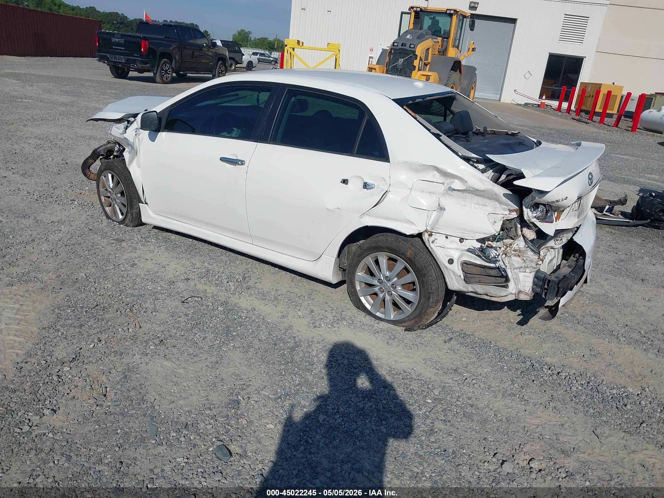 2010 Toyota Corolla S White vin: 2T1BU4EE5AC504107