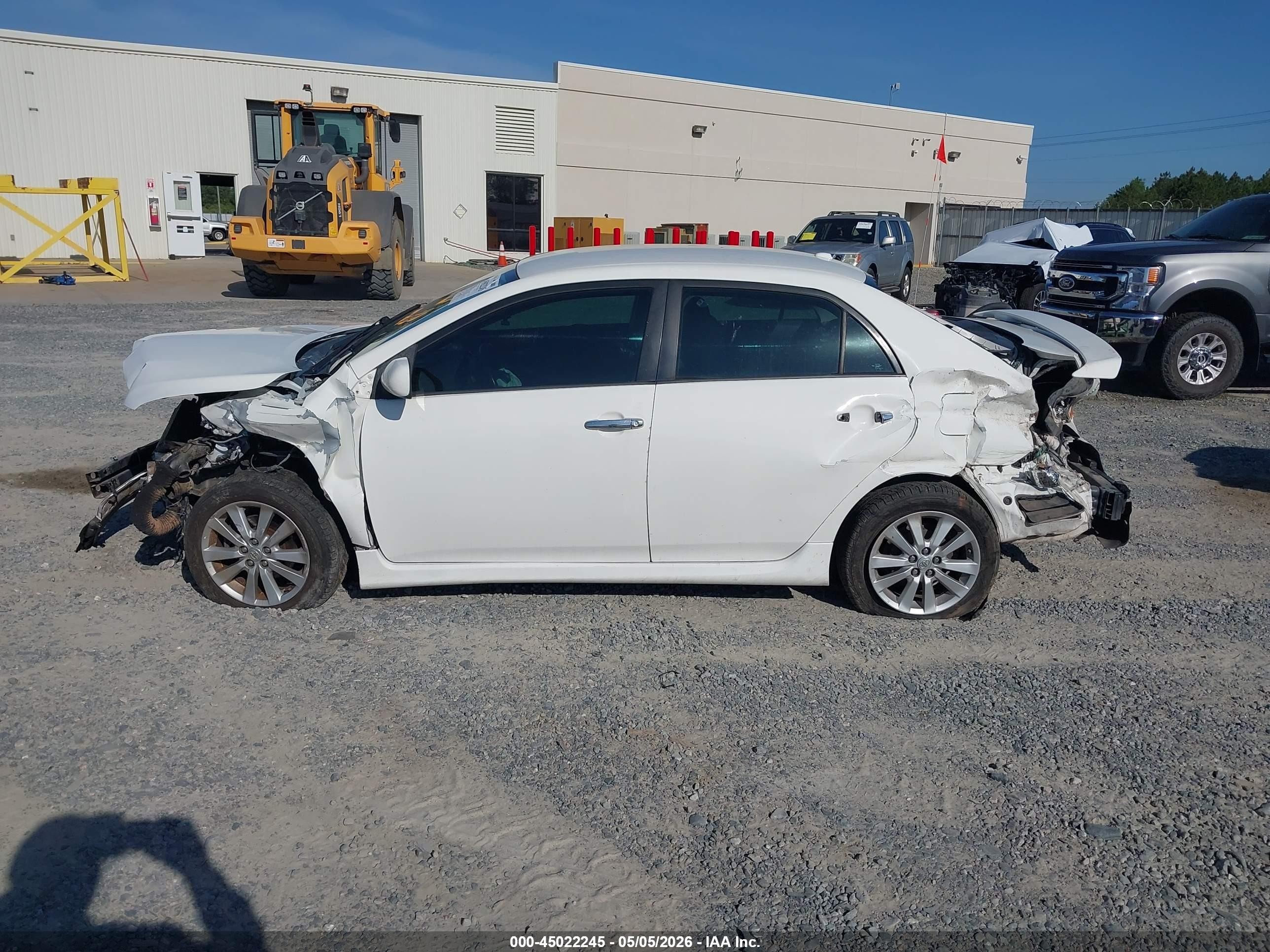 2010 Toyota Corolla S White vin: 2T1BU4EE5AC504107