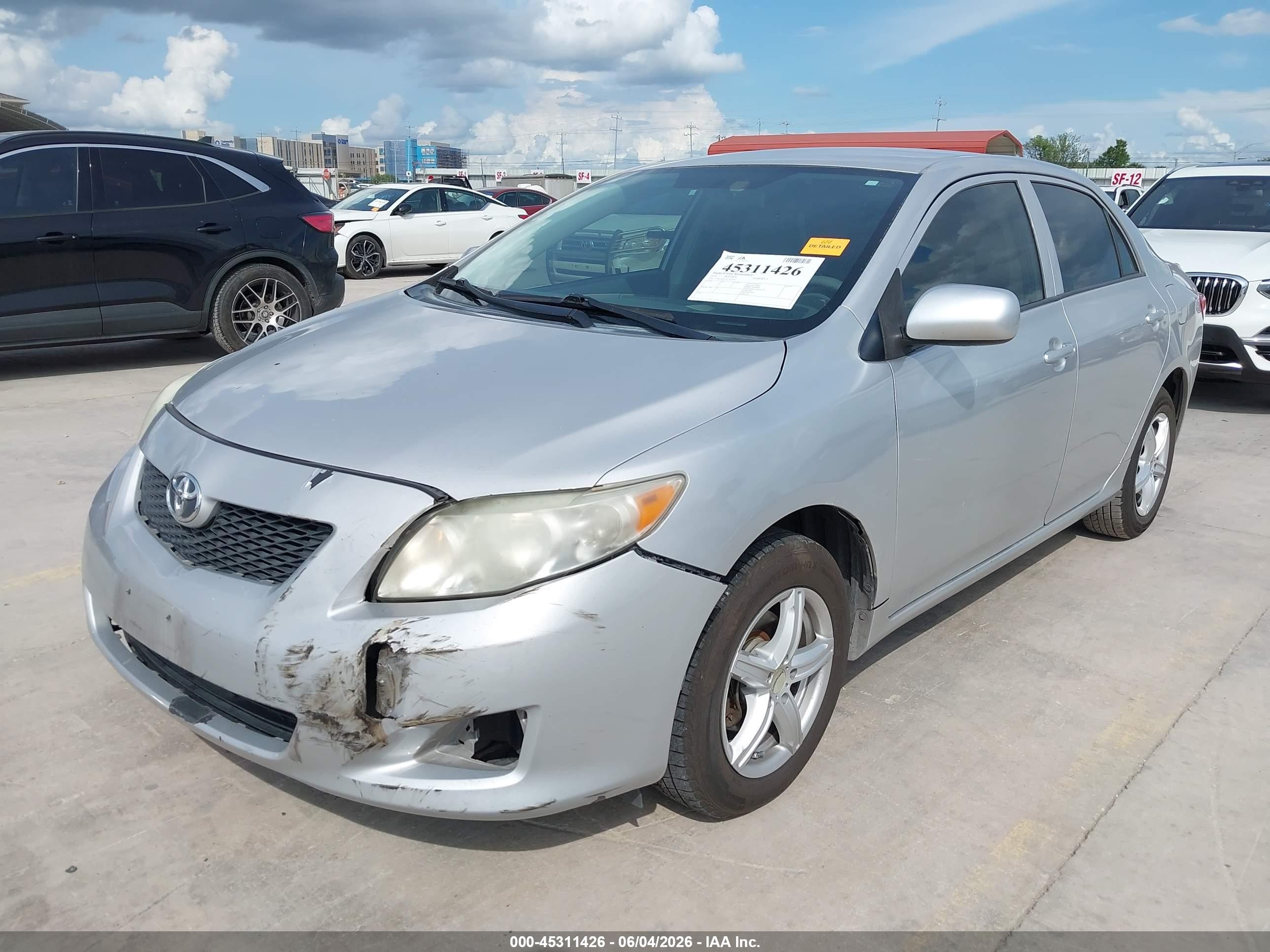 2010 Toyota Corolla Le Silver vin: 2T1BU4EE5AC505158