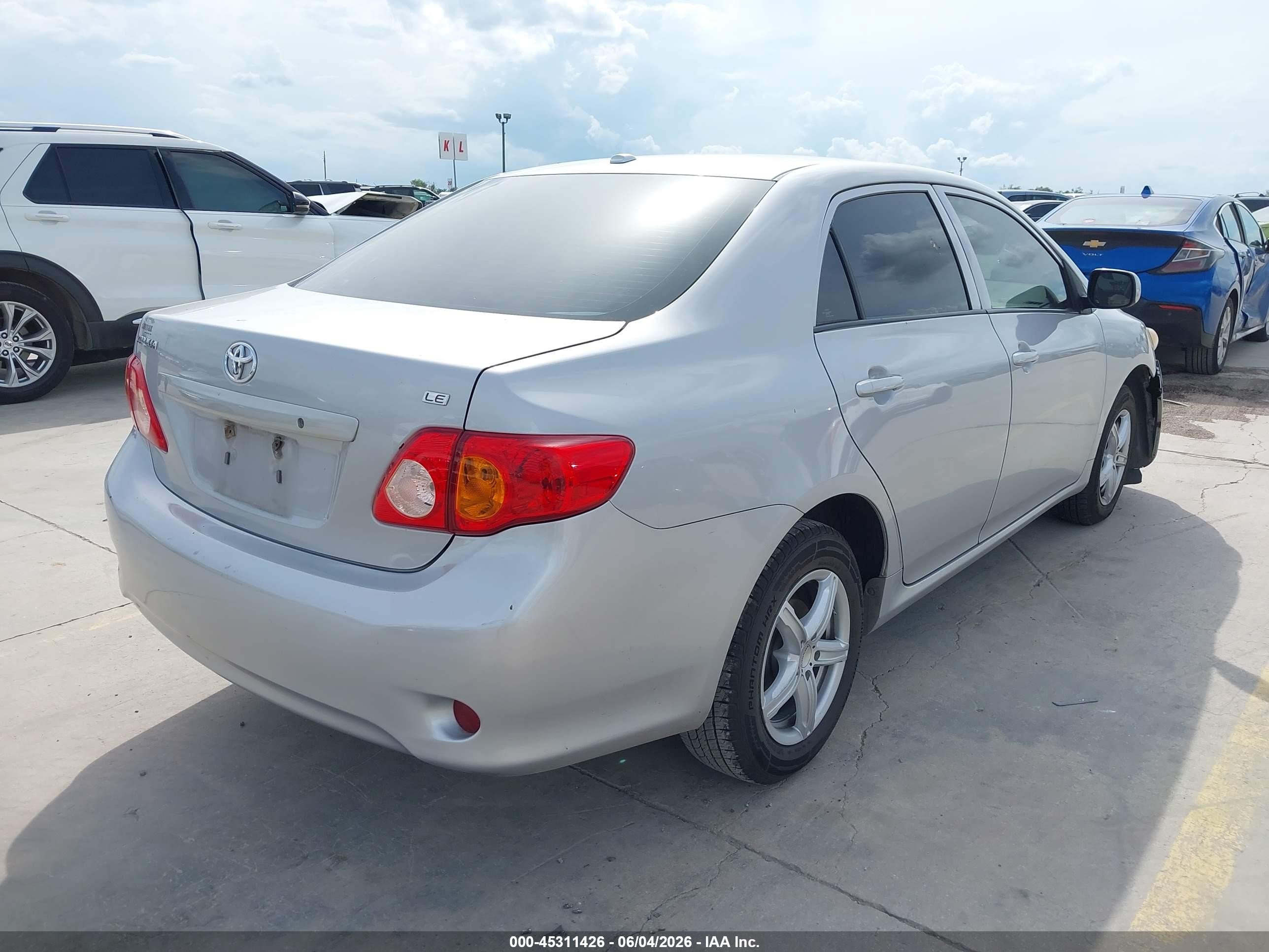 2010 Toyota Corolla Le Silver vin: 2T1BU4EE5AC505158