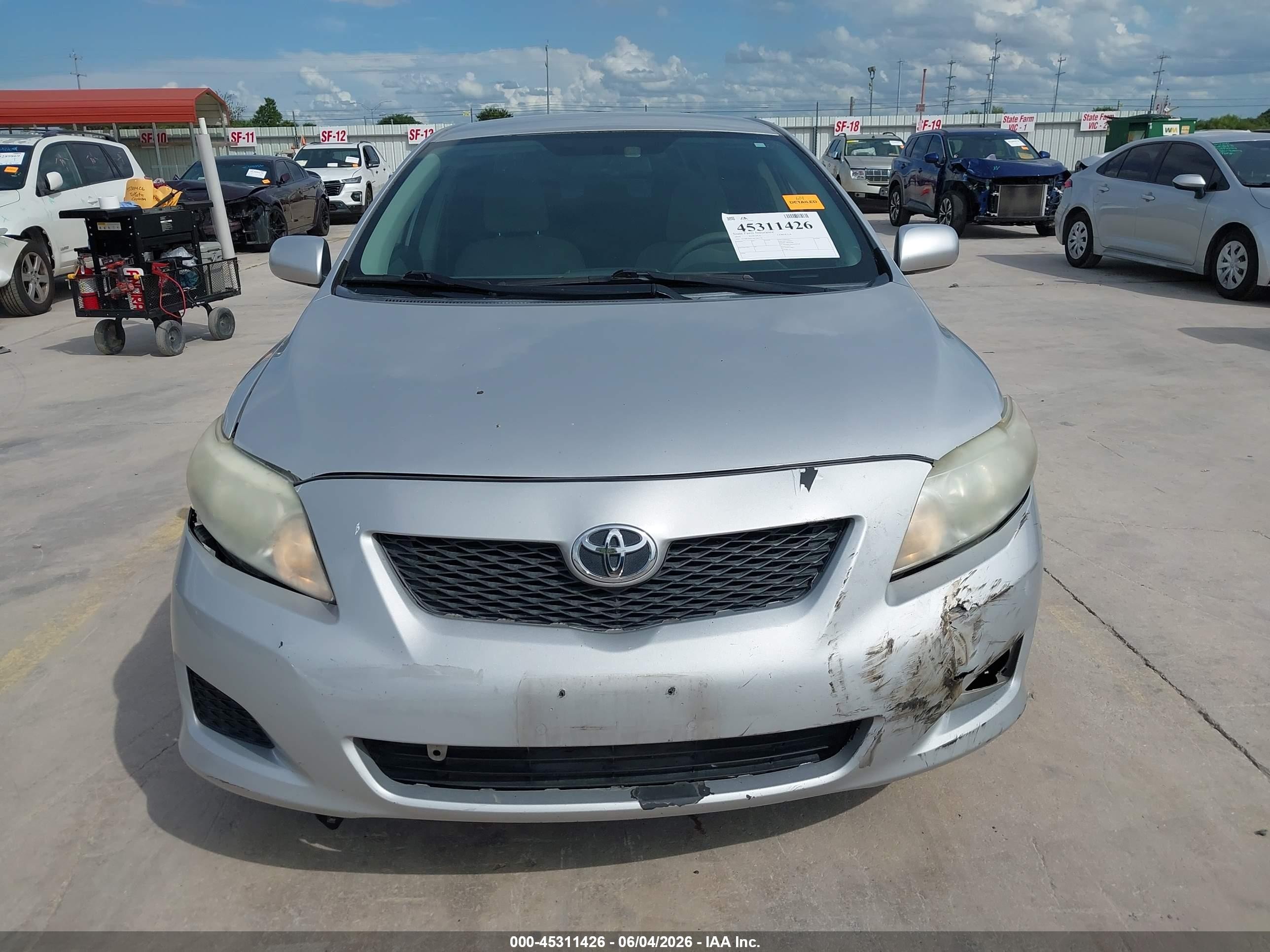2010 Toyota Corolla Le Silver vin: 2T1BU4EE5AC505158