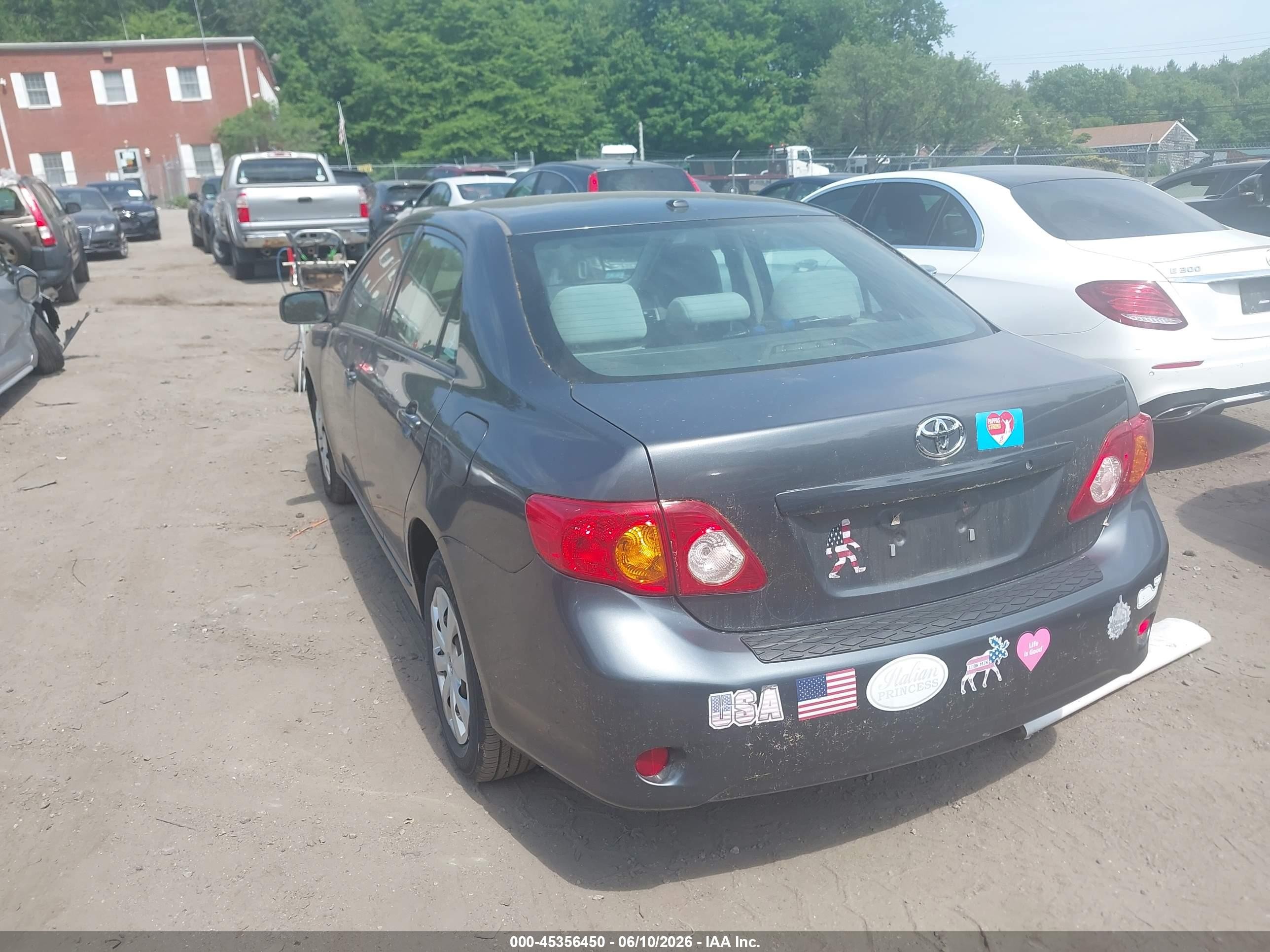 2010 Toyota Corolla Le Gray vin: 2T1BU4EE5AC514118