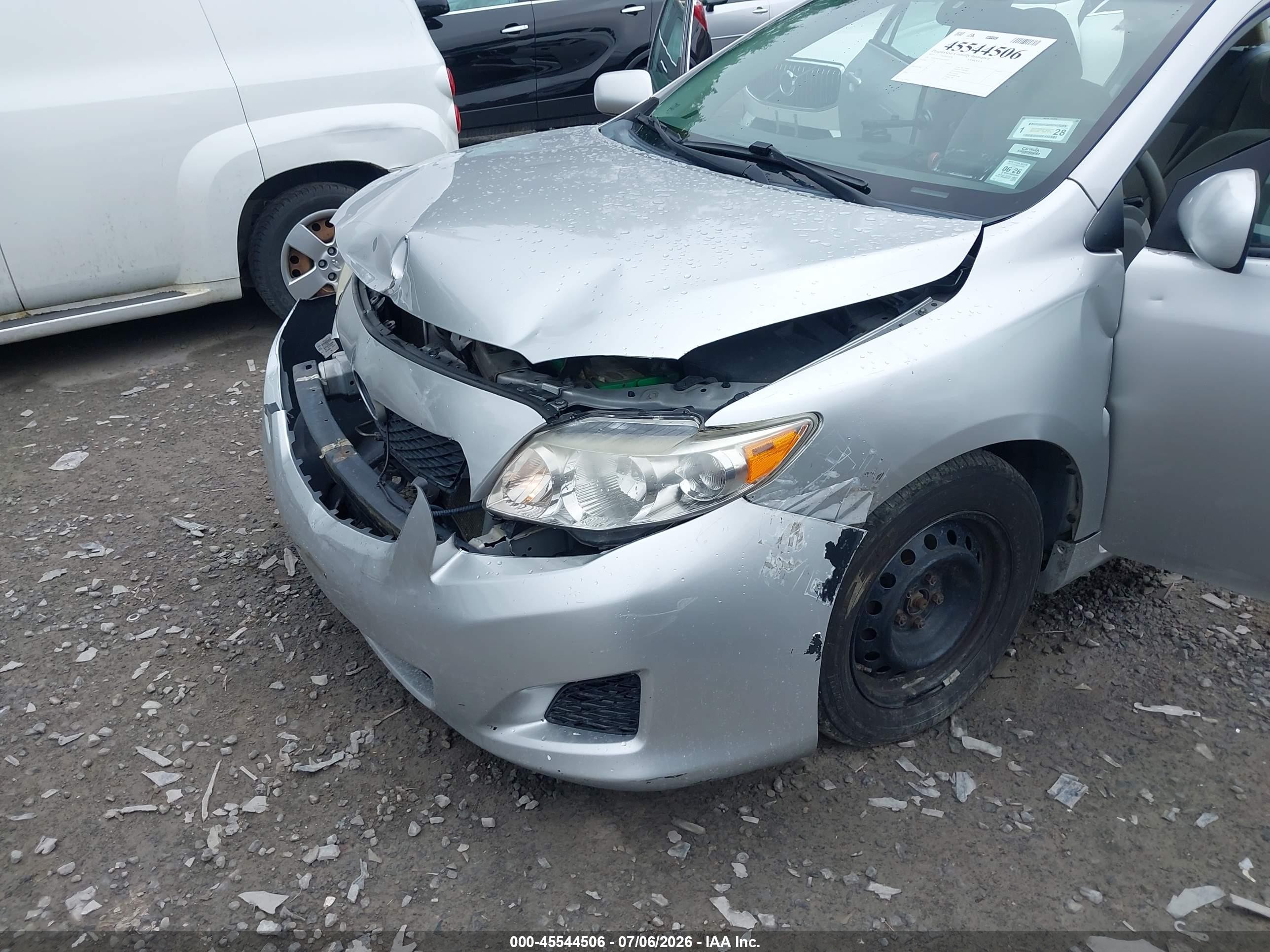2010 Toyota Corolla Le Silver vin: 2T1BU4EE5AC520193