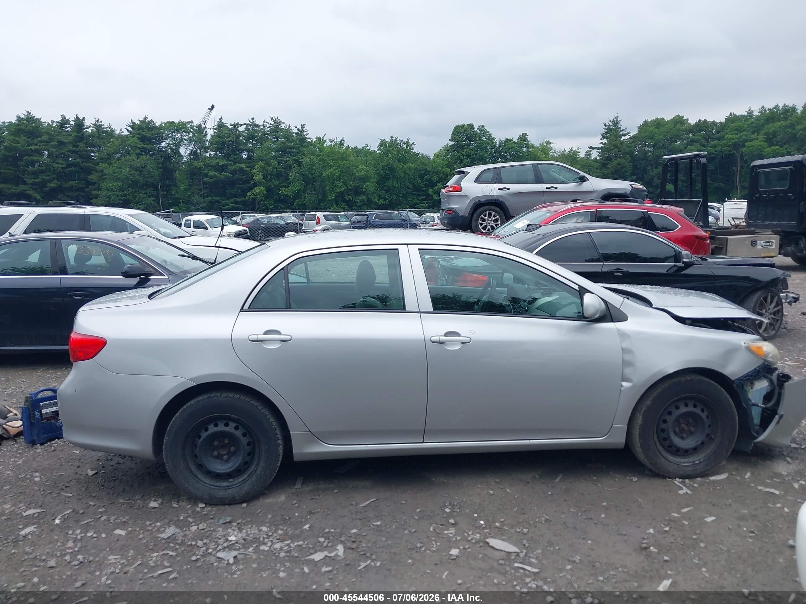 2010 Toyota Corolla Le Silver vin: 2T1BU4EE5AC520193