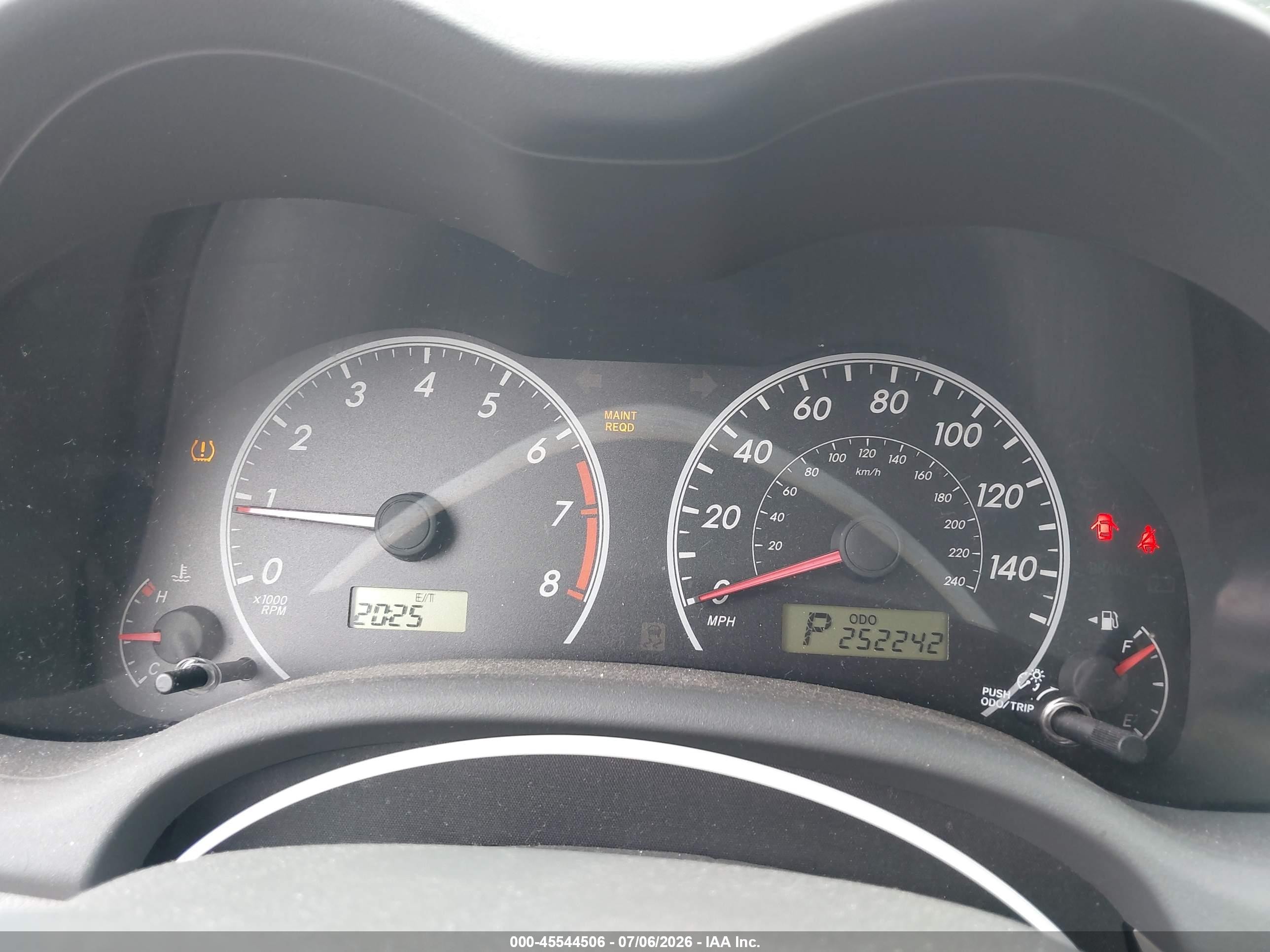2010 Toyota Corolla Le Silver vin: 2T1BU4EE5AC520193