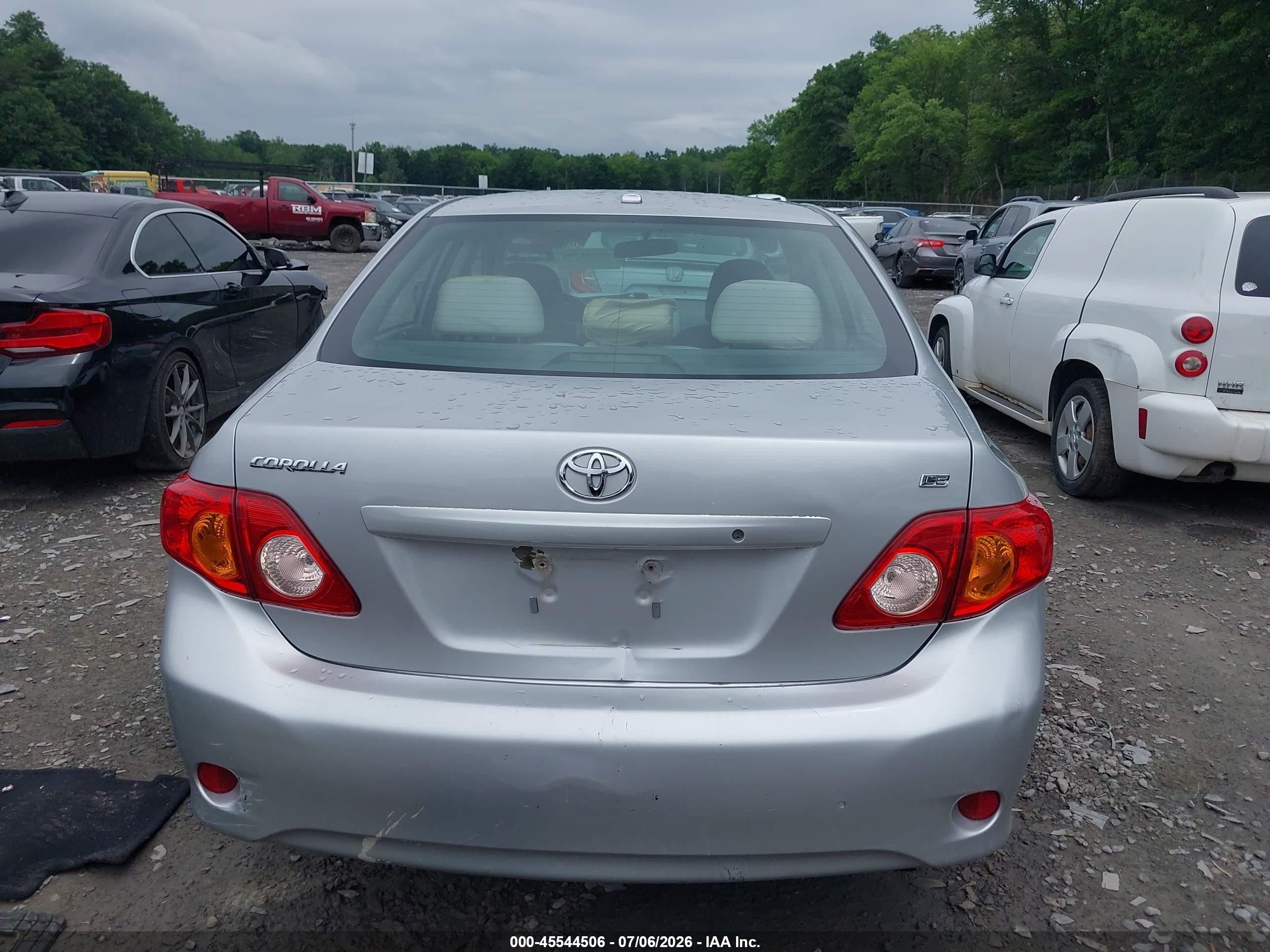 2010 Toyota Corolla Le Silver vin: 2T1BU4EE5AC520193