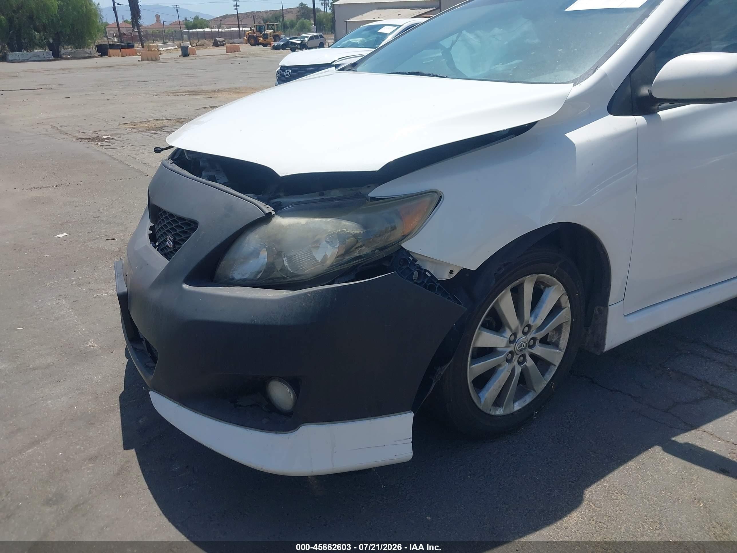 2010 Toyota Corolla S White vin: 2T1BU4EE5AC521201