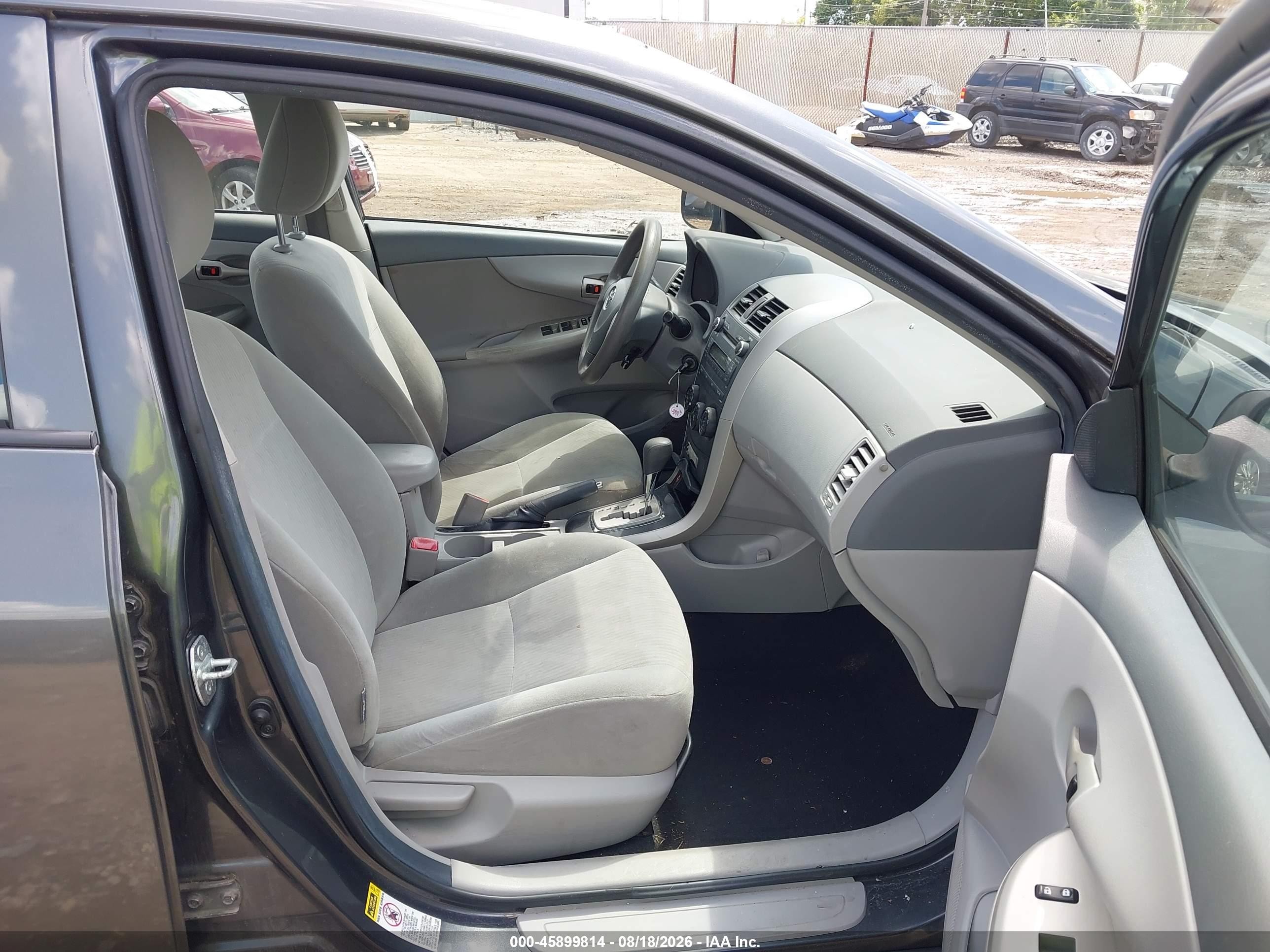 2010 Toyota Corolla Le Gray vin: 2T1BU4EE5AC528892
