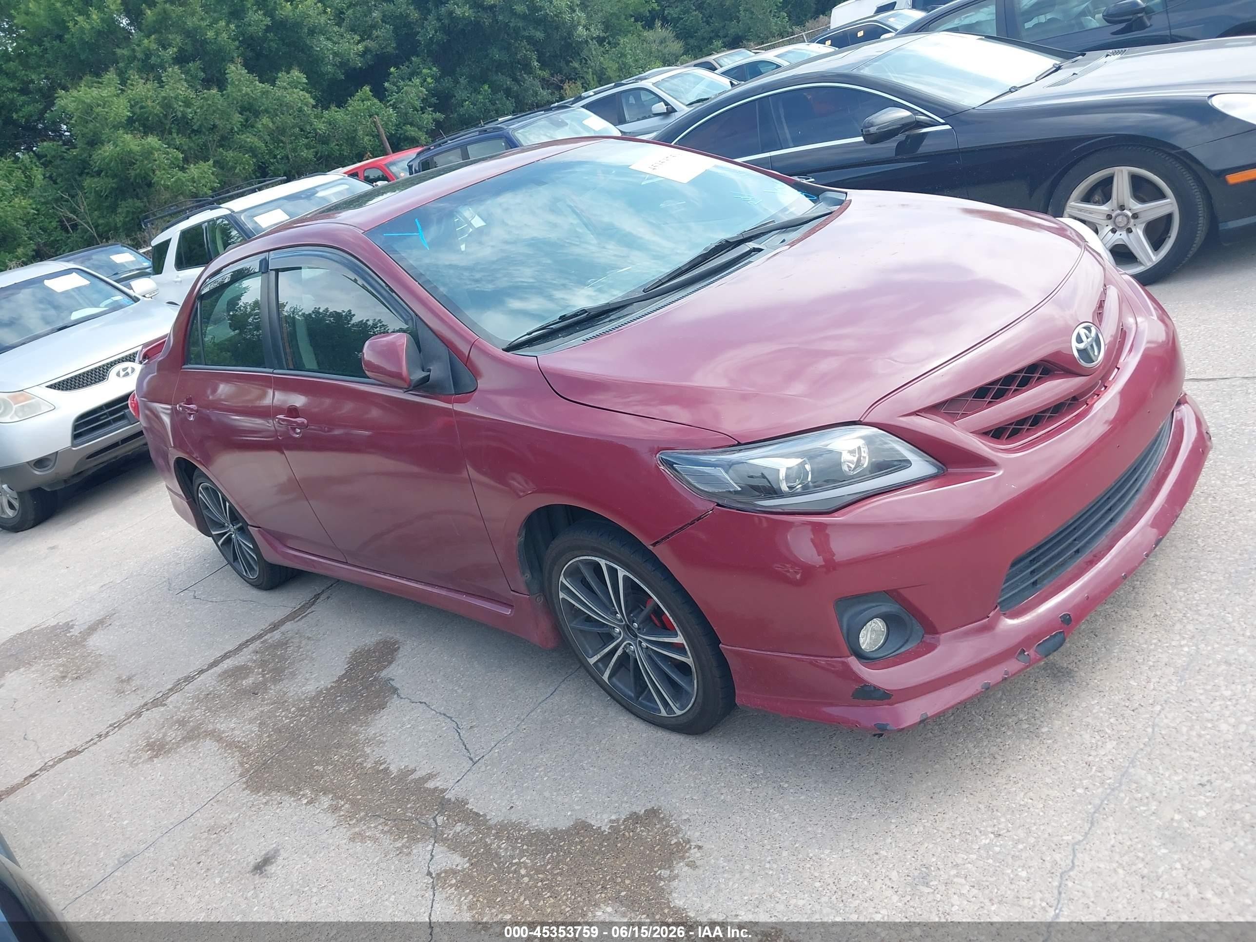 2011 Toyota Corolla S Maroon vin: 2T1BU4EE5BC537562
