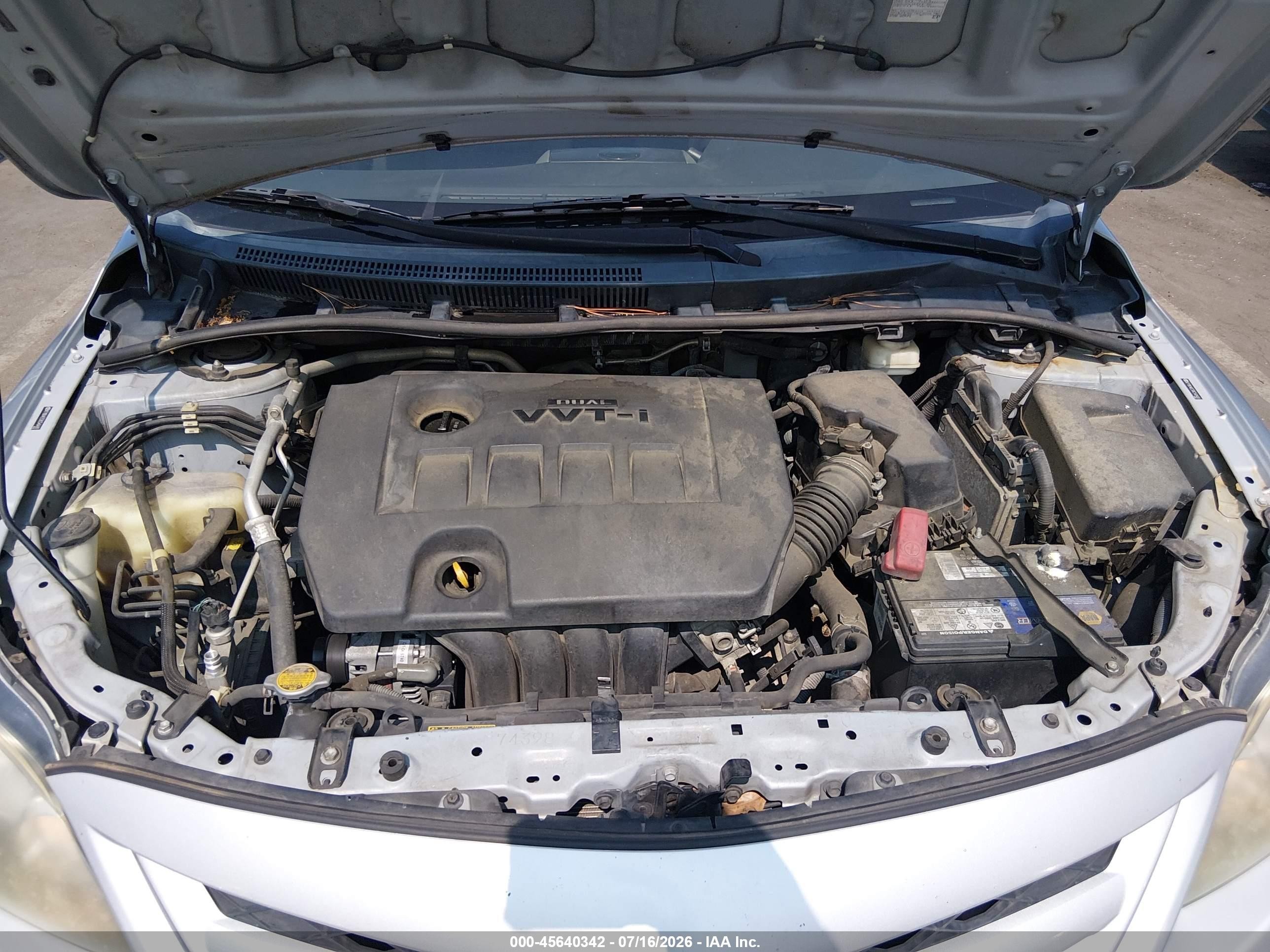 2011 Toyota Corolla S Серебряный vin: 2T1BU4EE5BC540400