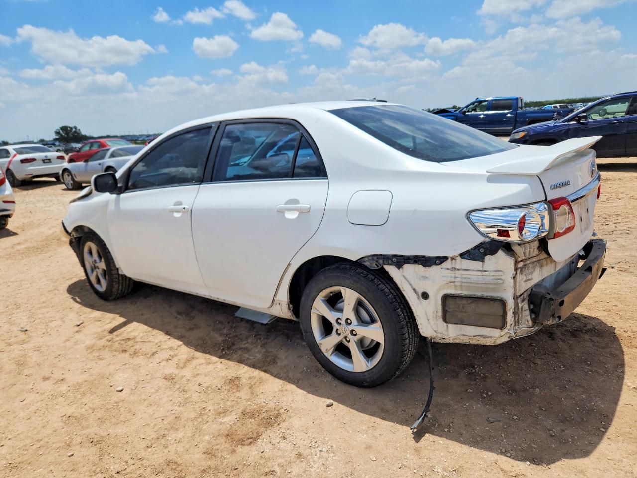 2011 Toyota Corolla S White vin: 2T1BU4EE5BC548576