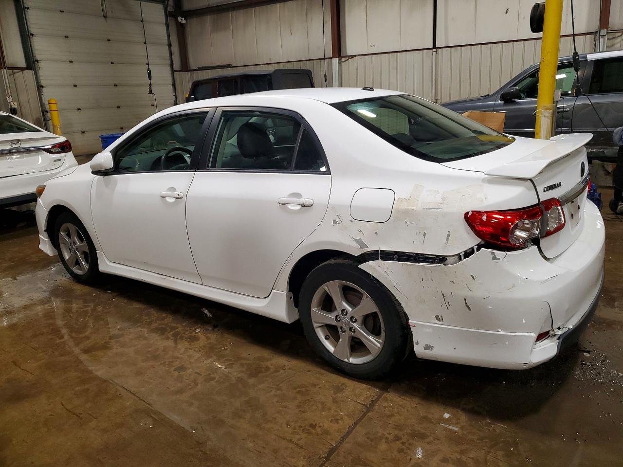 2011 Toyota Corolla S White vin: 2T1BU4EE5BC555401