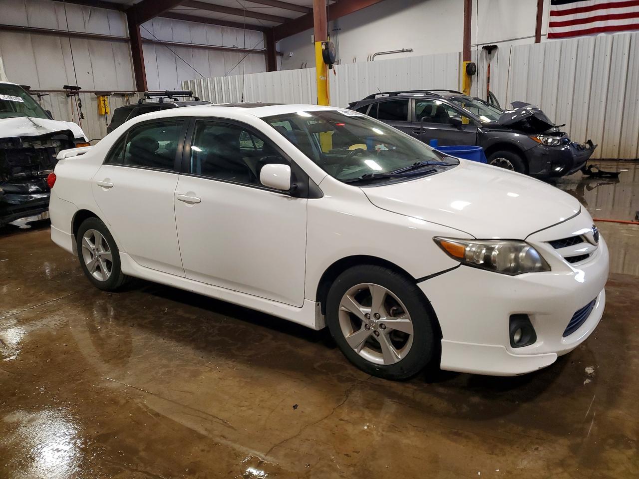 2011 Toyota Corolla S White vin: 2T1BU4EE5BC555401