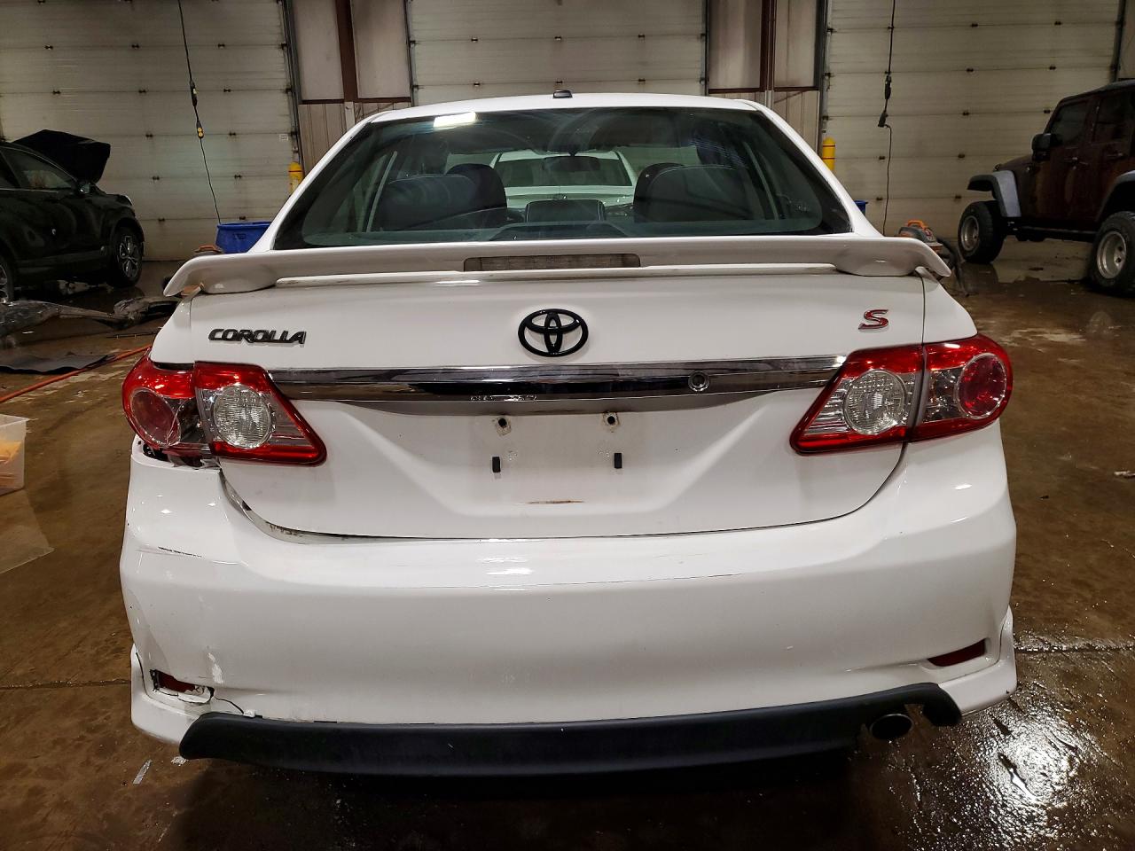 2011 Toyota Corolla S White vin: 2T1BU4EE5BC555401