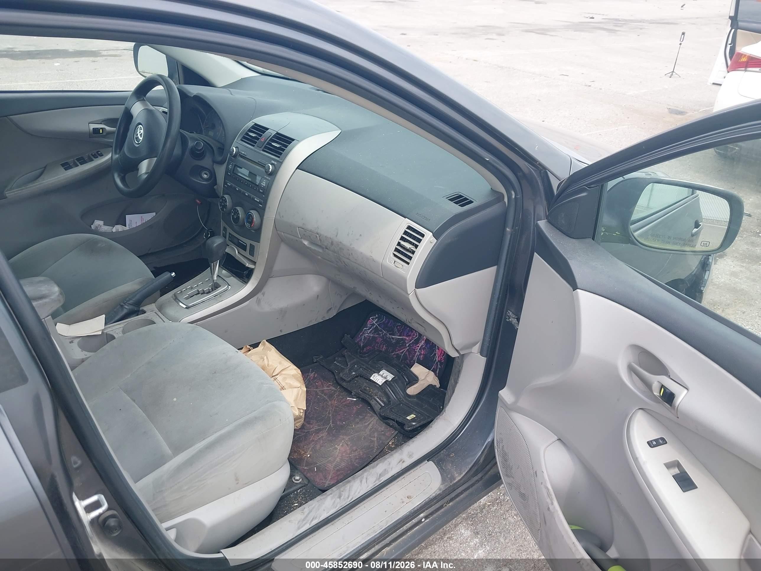 2011 Toyota Corolla Le Gray vin: 2T1BU4EE5BC569427