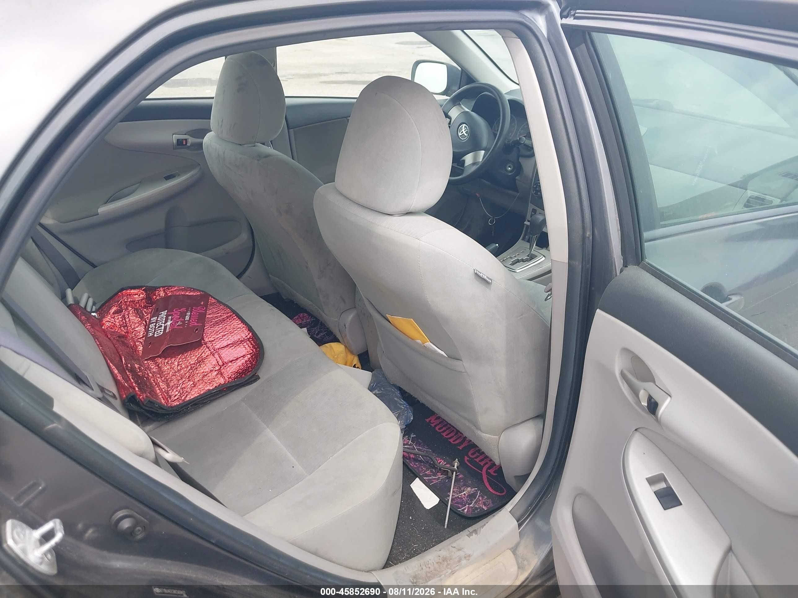 2011 Toyota Corolla Le Gray vin: 2T1BU4EE5BC569427