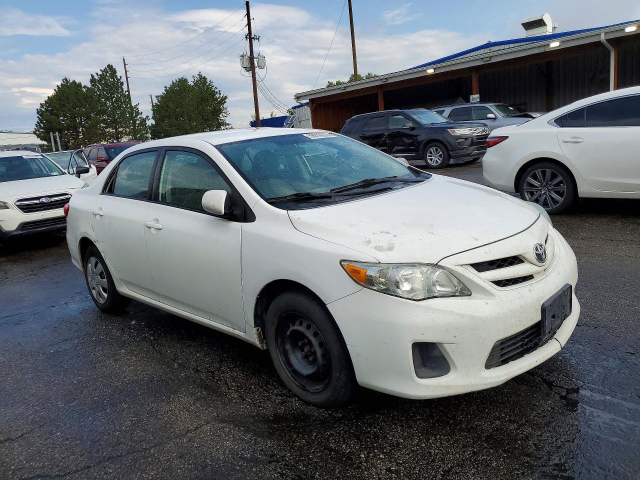 2011 Toyota Corolla Le White vin: 2T1BU4EE5BC587068