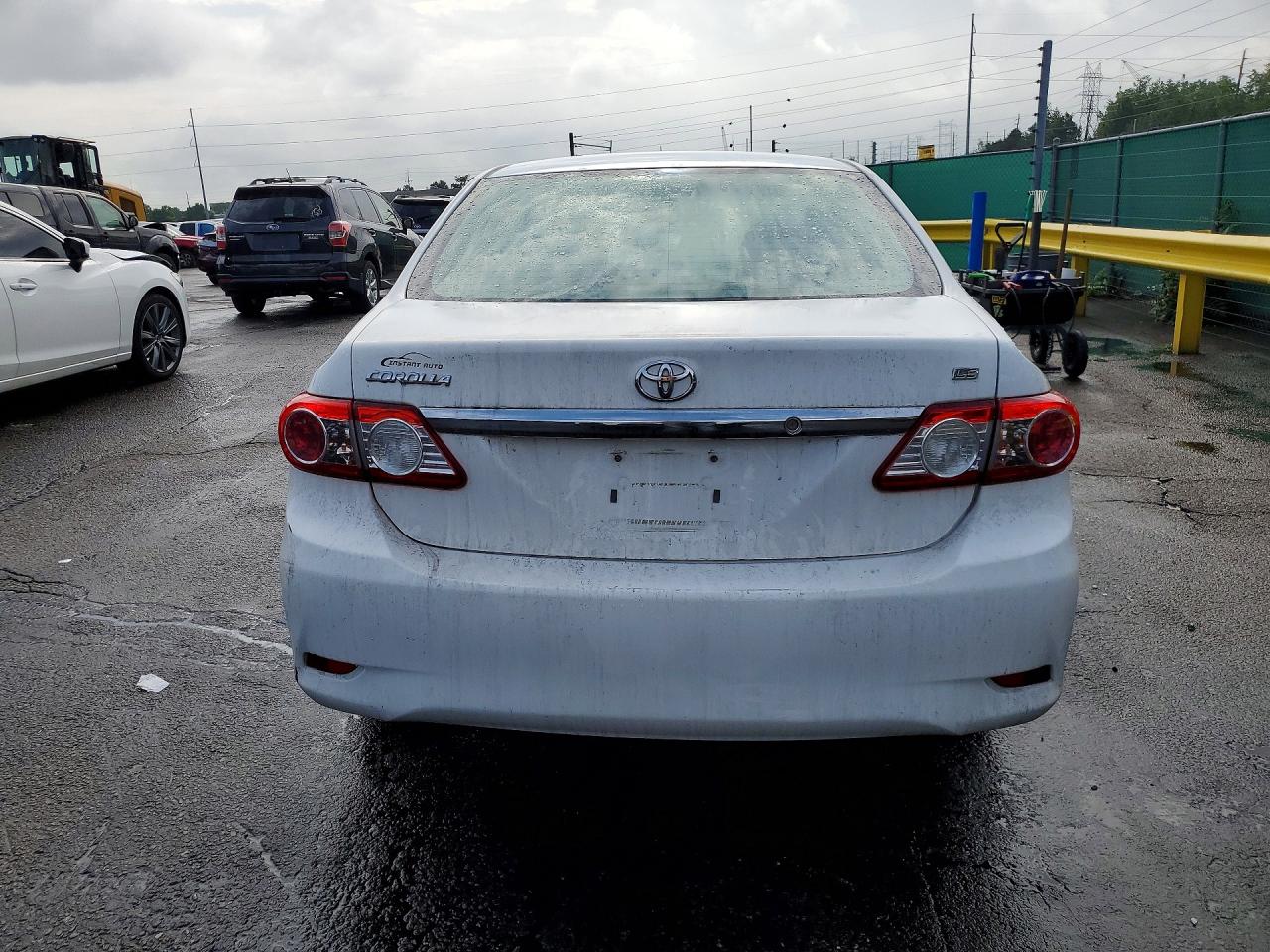 2011 Toyota Corolla Le White vin: 2T1BU4EE5BC587068