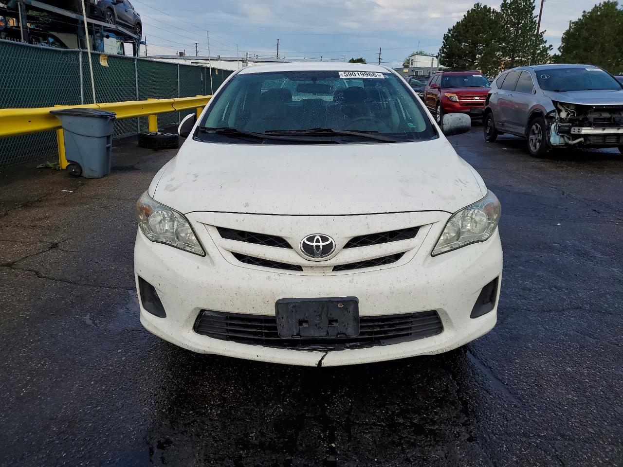 2011 Toyota Corolla Le White vin: 2T1BU4EE5BC587068