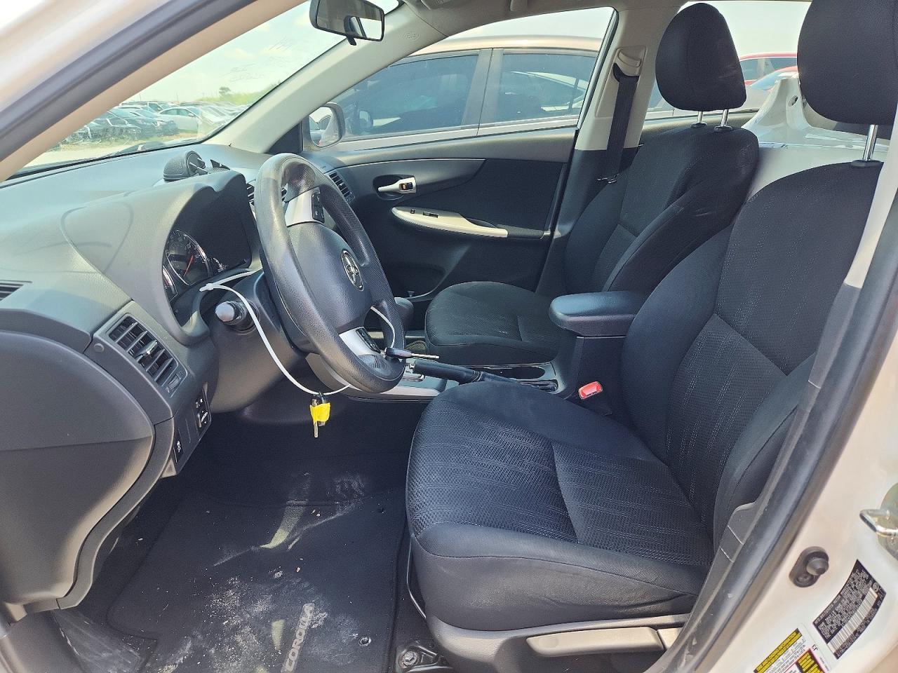 2011 Toyota Corolla S White vin: 2T1BU4EE5BC595459