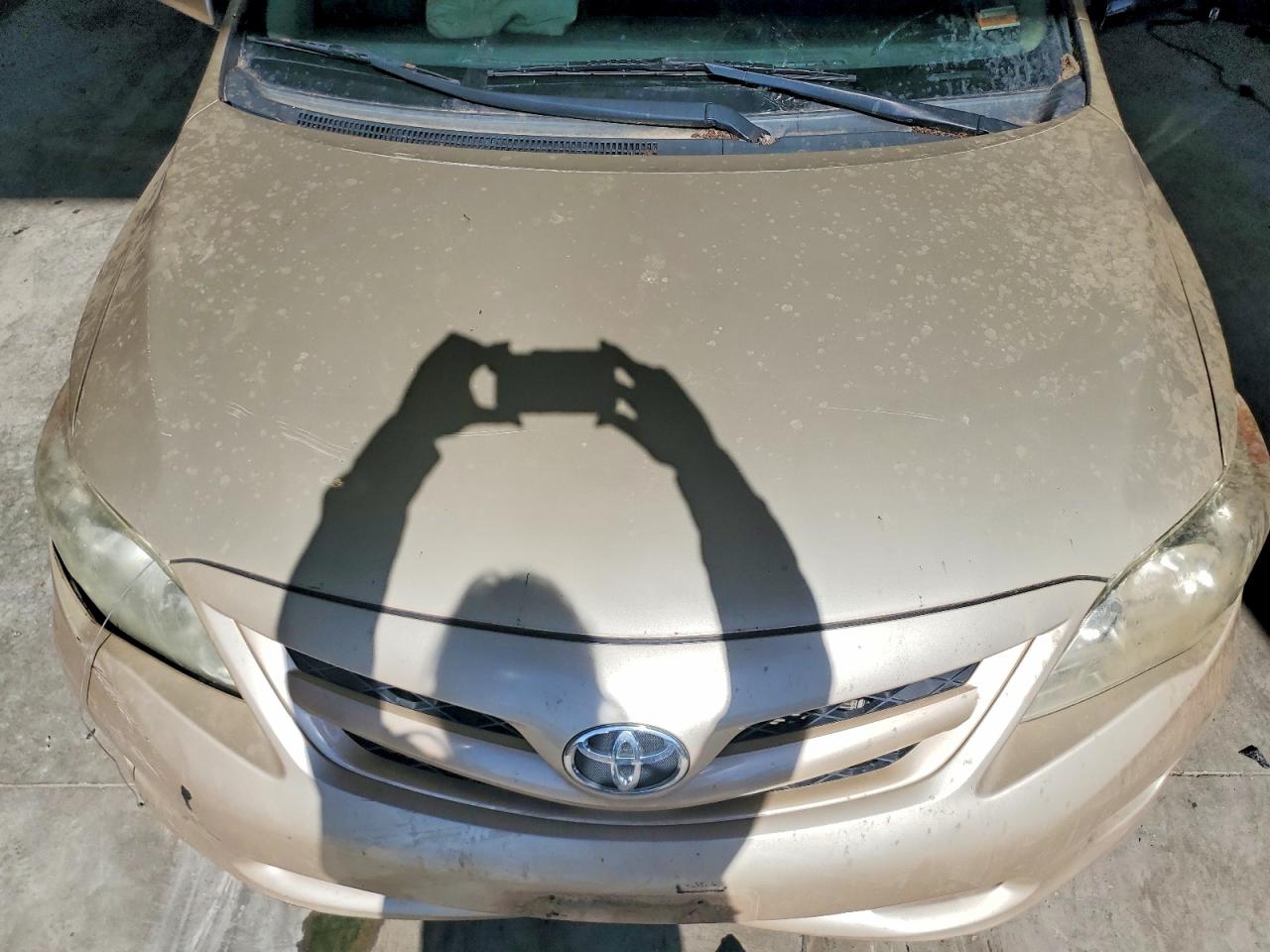 2011 Toyota Corolla Le Beige vin: 2T1BU4EE5BC604130
