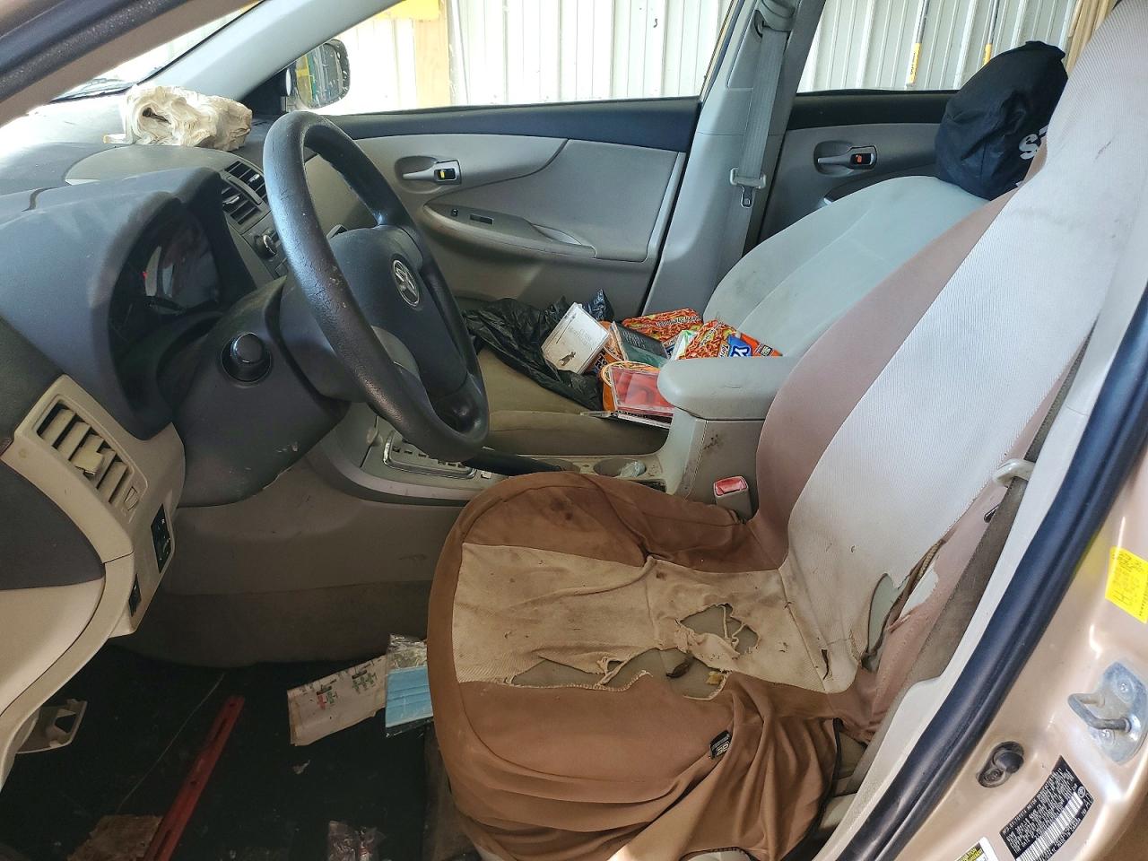 2011 Toyota Corolla Le Beige vin: 2T1BU4EE5BC604130