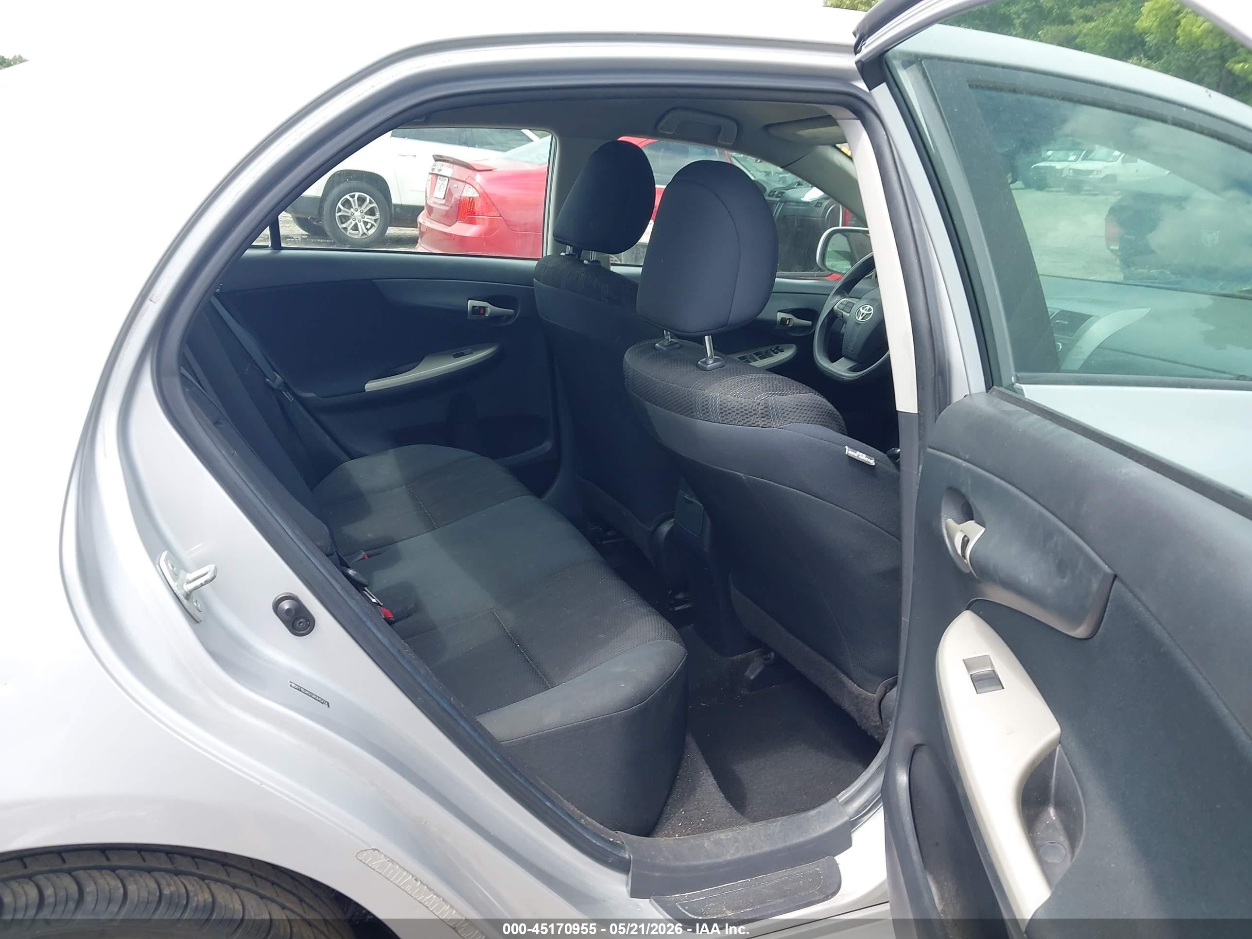 2011 Toyota Corolla S Silver vin: 2T1BU4EE5BC615774
