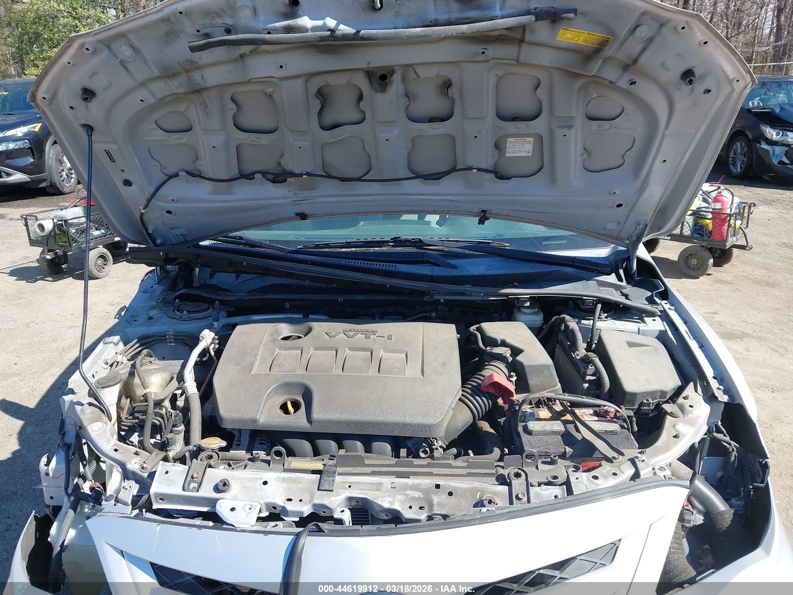 2011 Toyota Corolla Le Silver vin: 2T1BU4EE5BC626001