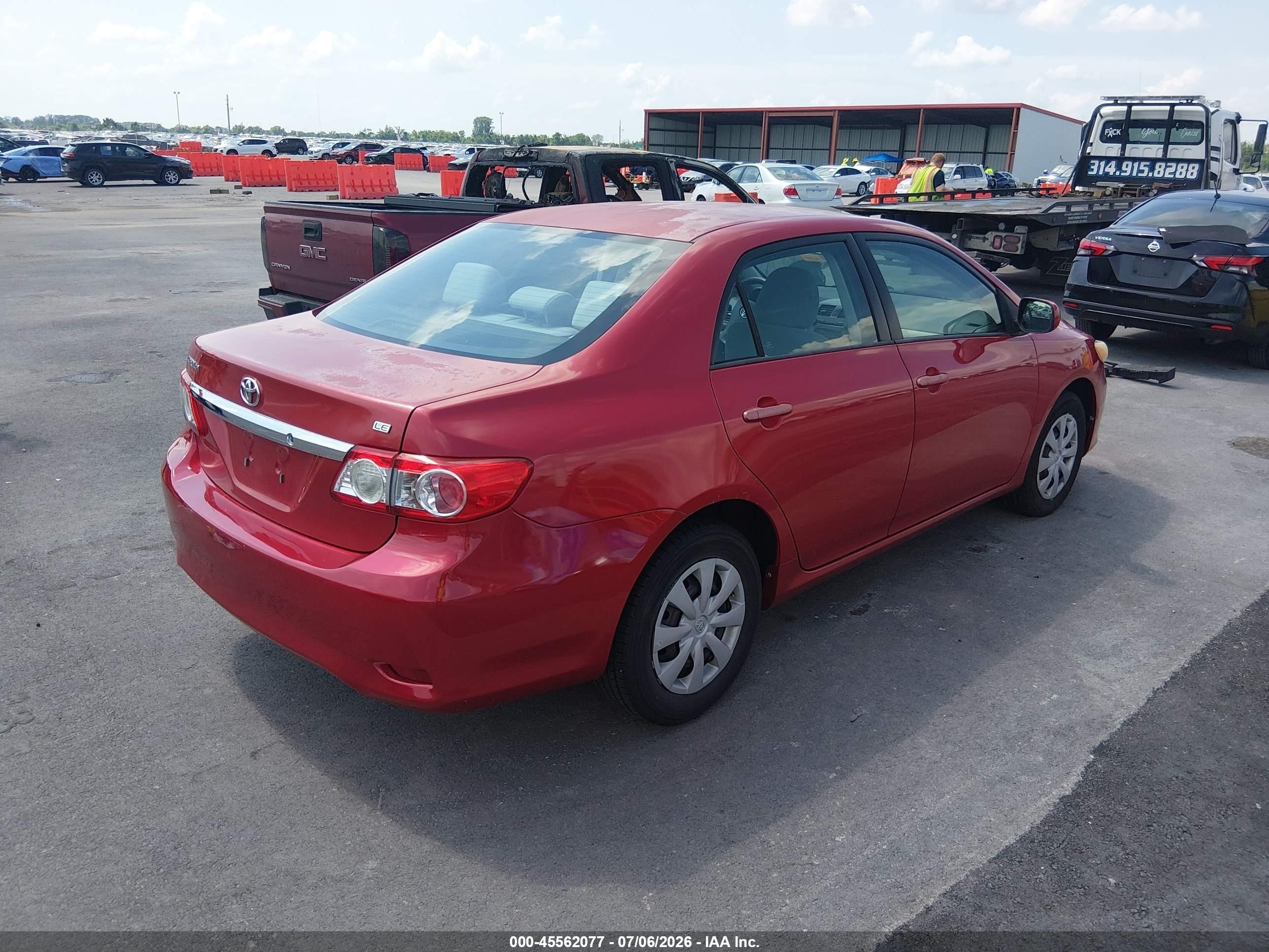 2011 Toyota Corolla Le Red vin: 2T1BU4EE5BC634308