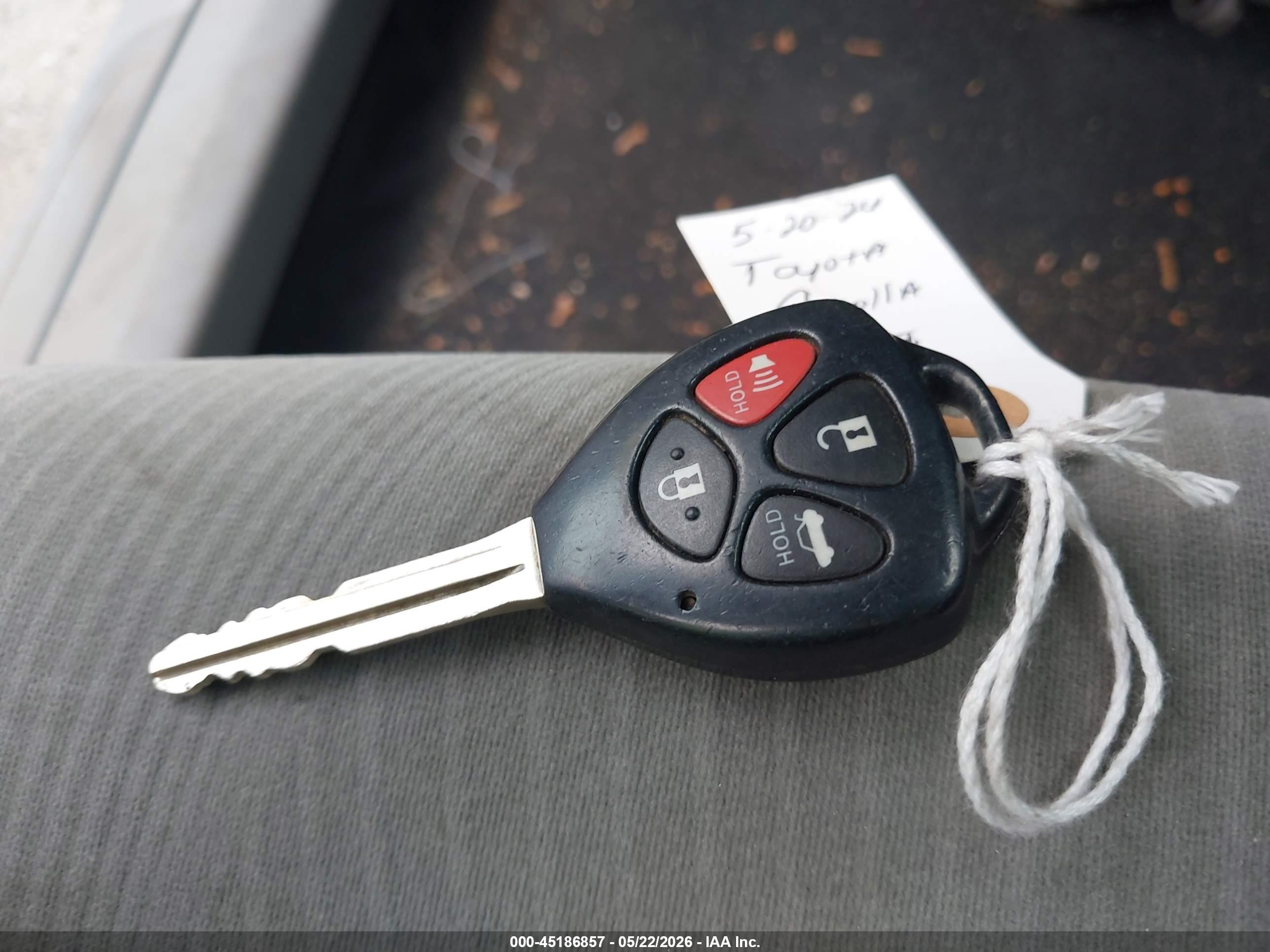 2011 Toyota Corolla Le Silver vin: 2T1BU4EE5BC648709