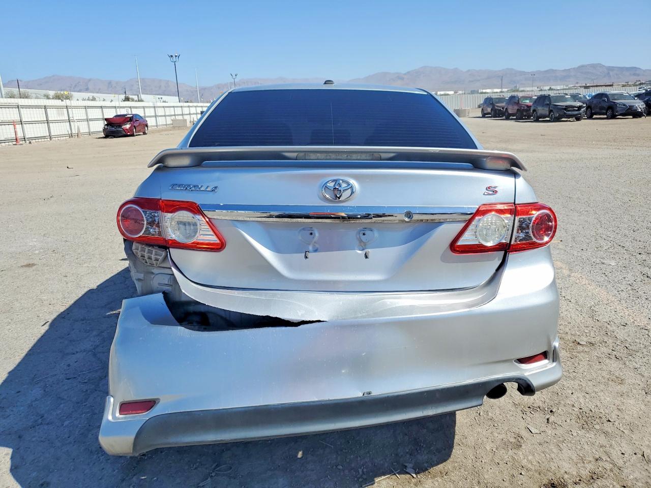 2011 Toyota Corolla S Silver vin: 2T1BU4EE5BC649133