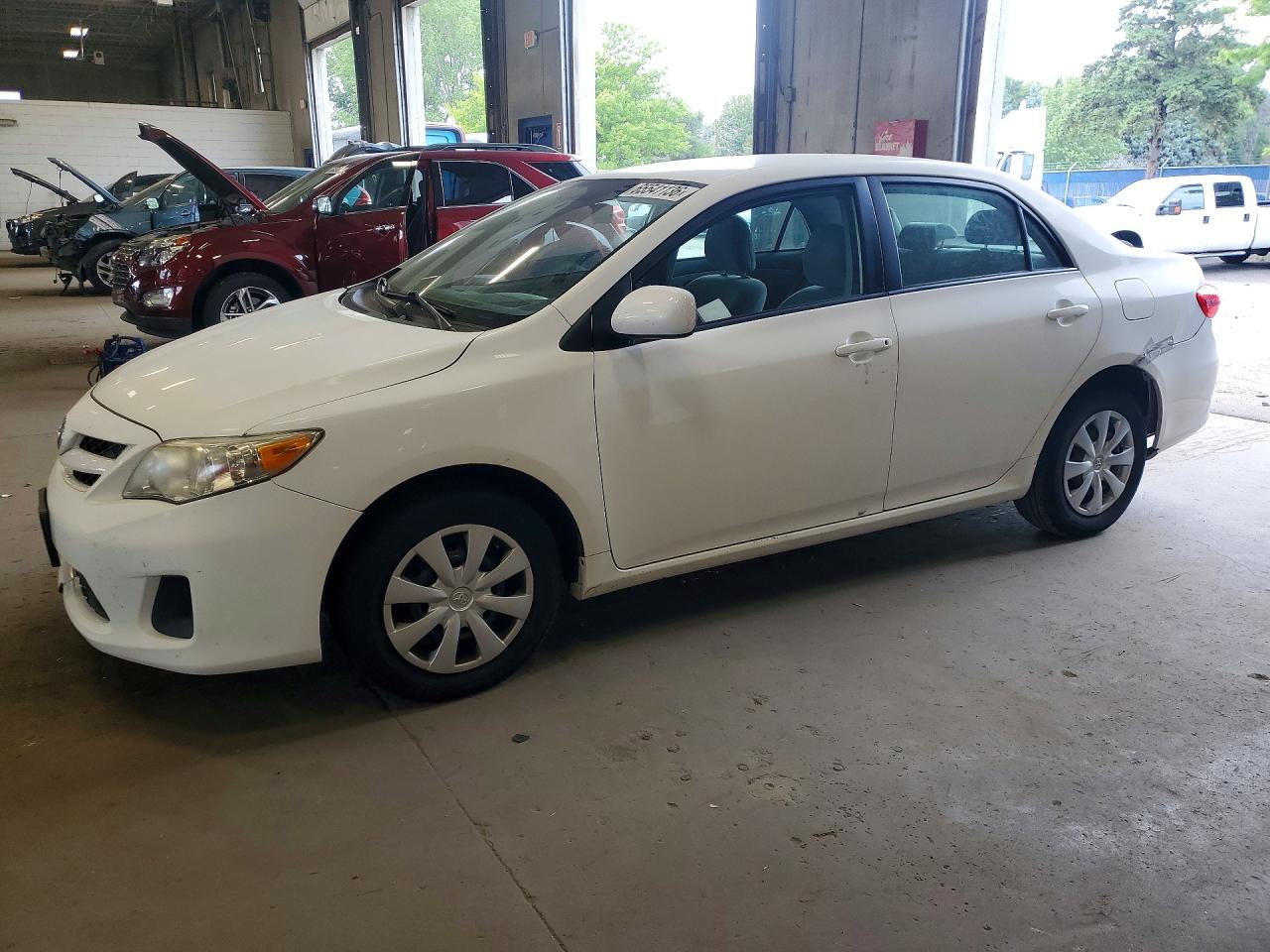 2011 Toyota Corolla Le White vin: 2T1BU4EE5BC653196