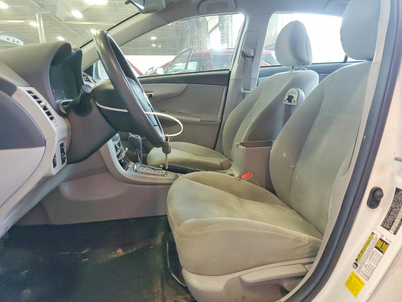 2011 Toyota Corolla Le White vin: 2T1BU4EE5BC653196