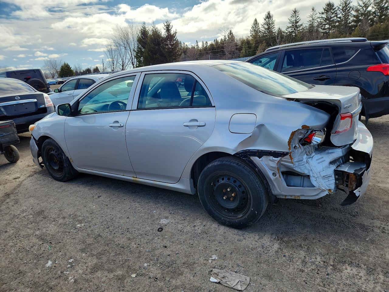 2011 Toyota Corolla Base Silver vin: 2T1BU4EE5BC670340