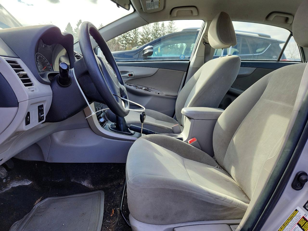 2011 Toyota Corolla Base Silver vin: 2T1BU4EE5BC670340