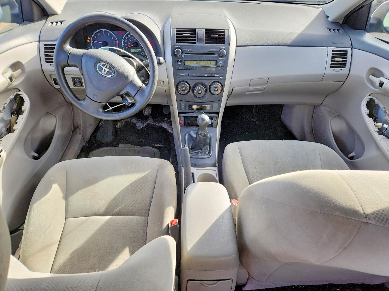 2011 Toyota Corolla Base Silver vin: 2T1BU4EE5BC670340