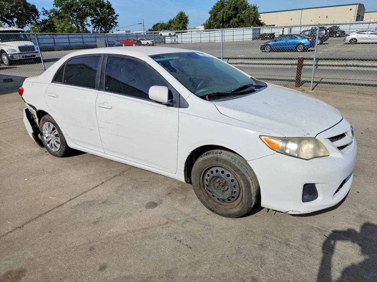 2011 Toyota Corolla Le White vin: 2T1BU4EE5BC673559
