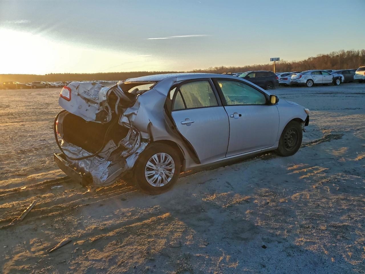 2011 Toyota Corolla Silver vin: 2T1BU4EE5BC684822