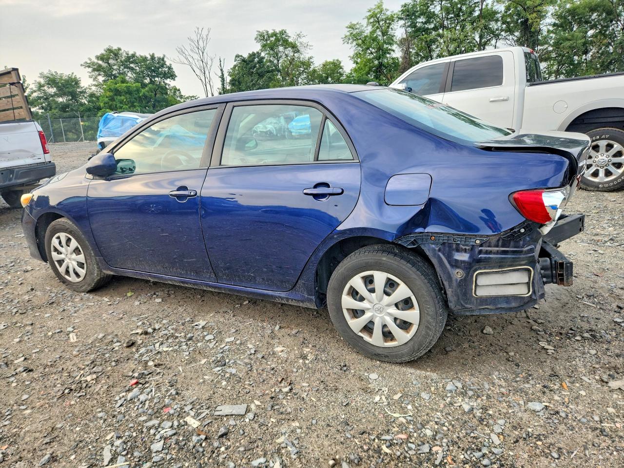 2011 Toyota Corolla Le Blue vin: 2T1BU4EE5BC687042