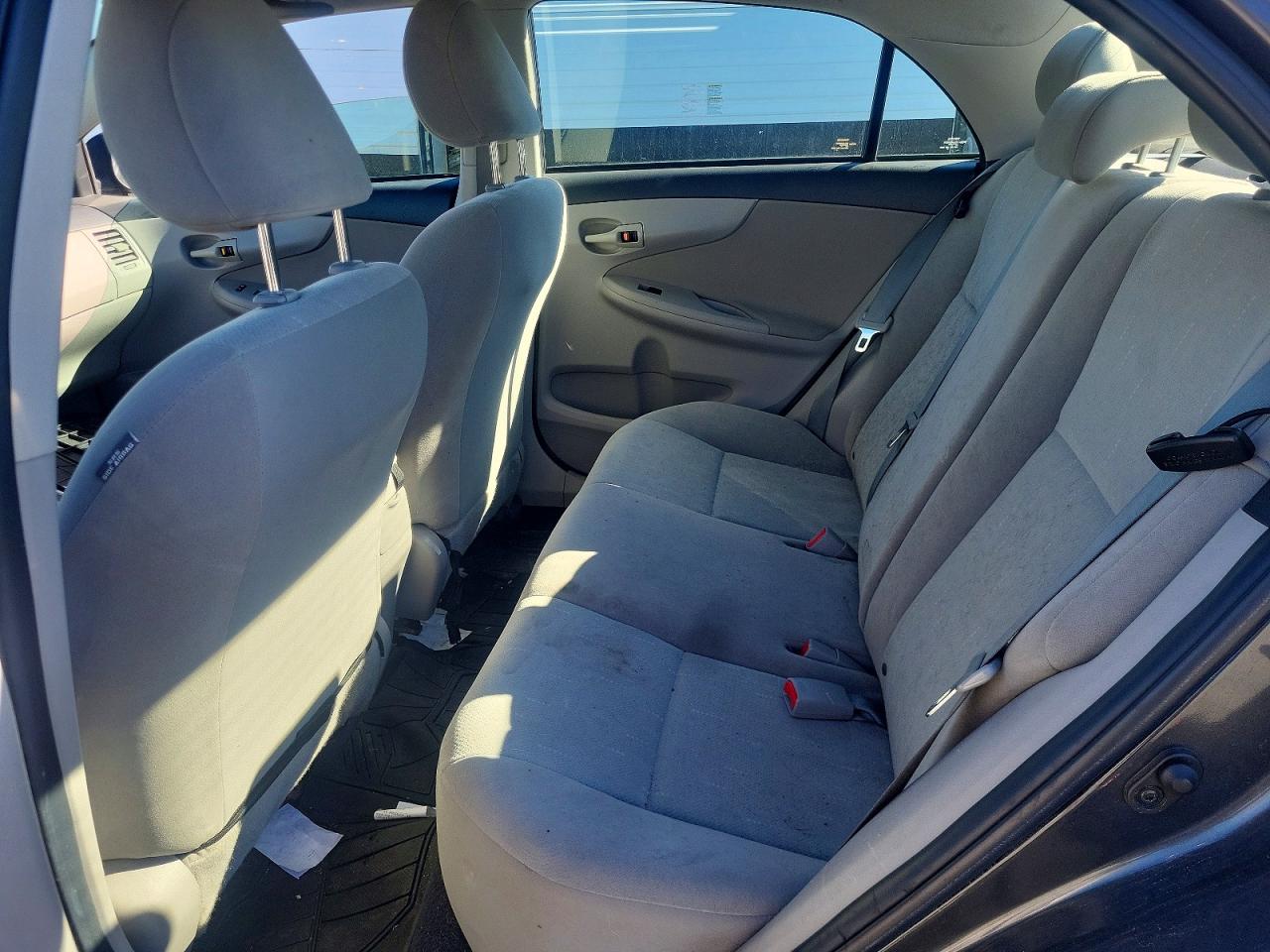 2011 Toyota Corolla Base Угольный vin: 2T1BU4EE5BC688790