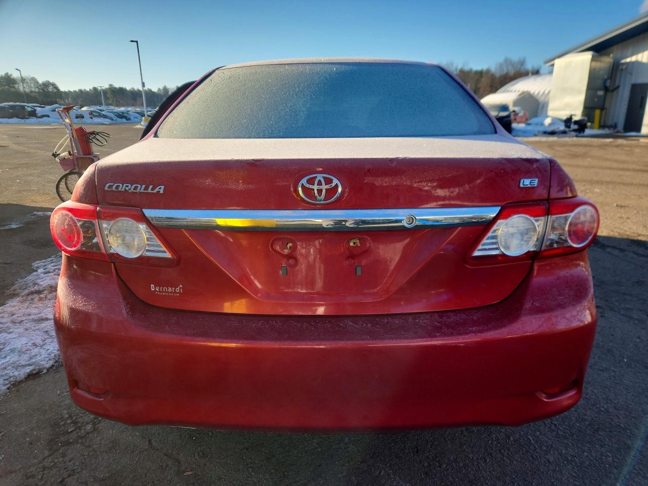 2011 Toyota Corolla Base Red vin: 2T1BU4EE5BC695271