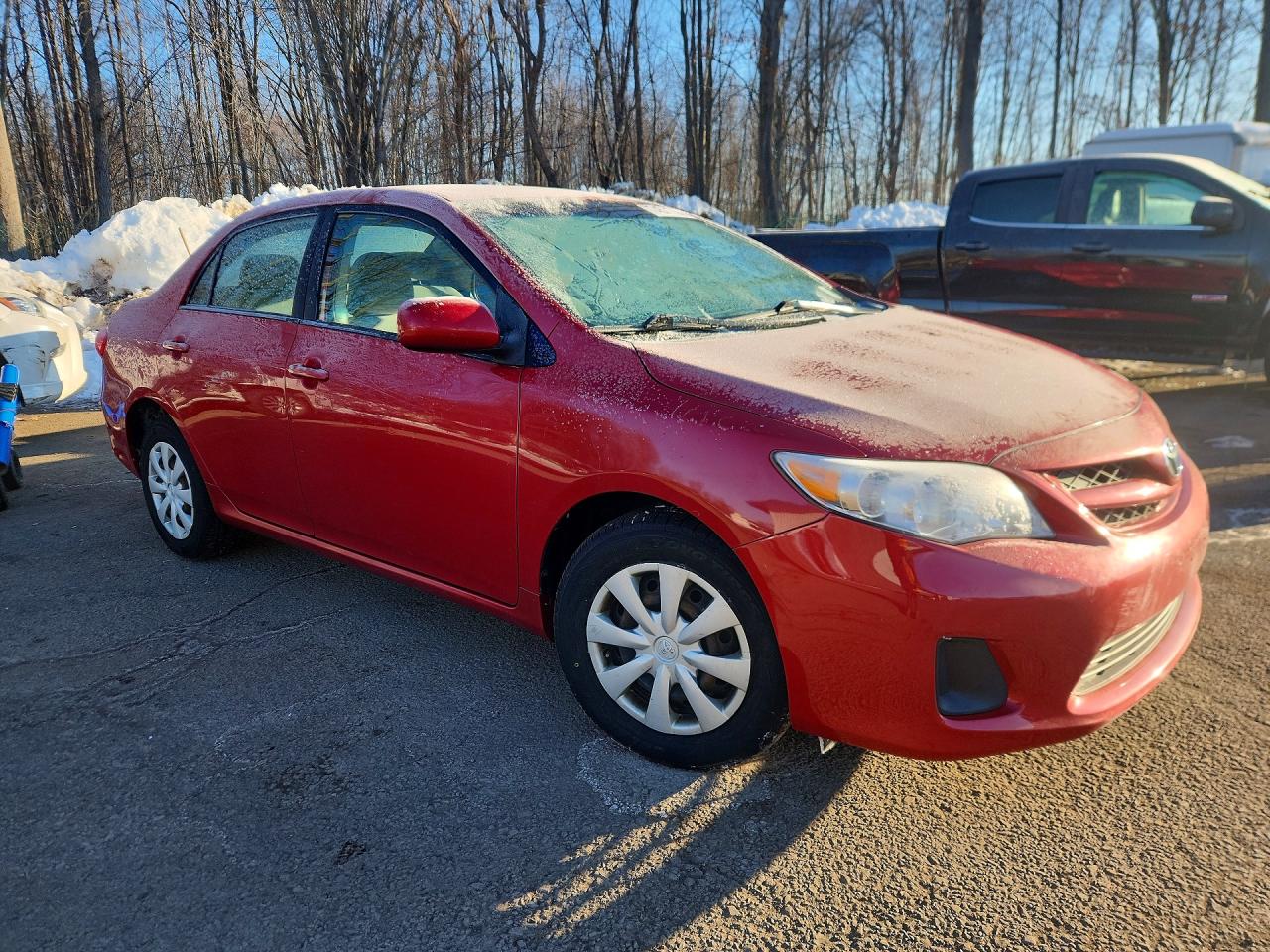 2011 Toyota Corolla Base Red vin: 2T1BU4EE5BC695271