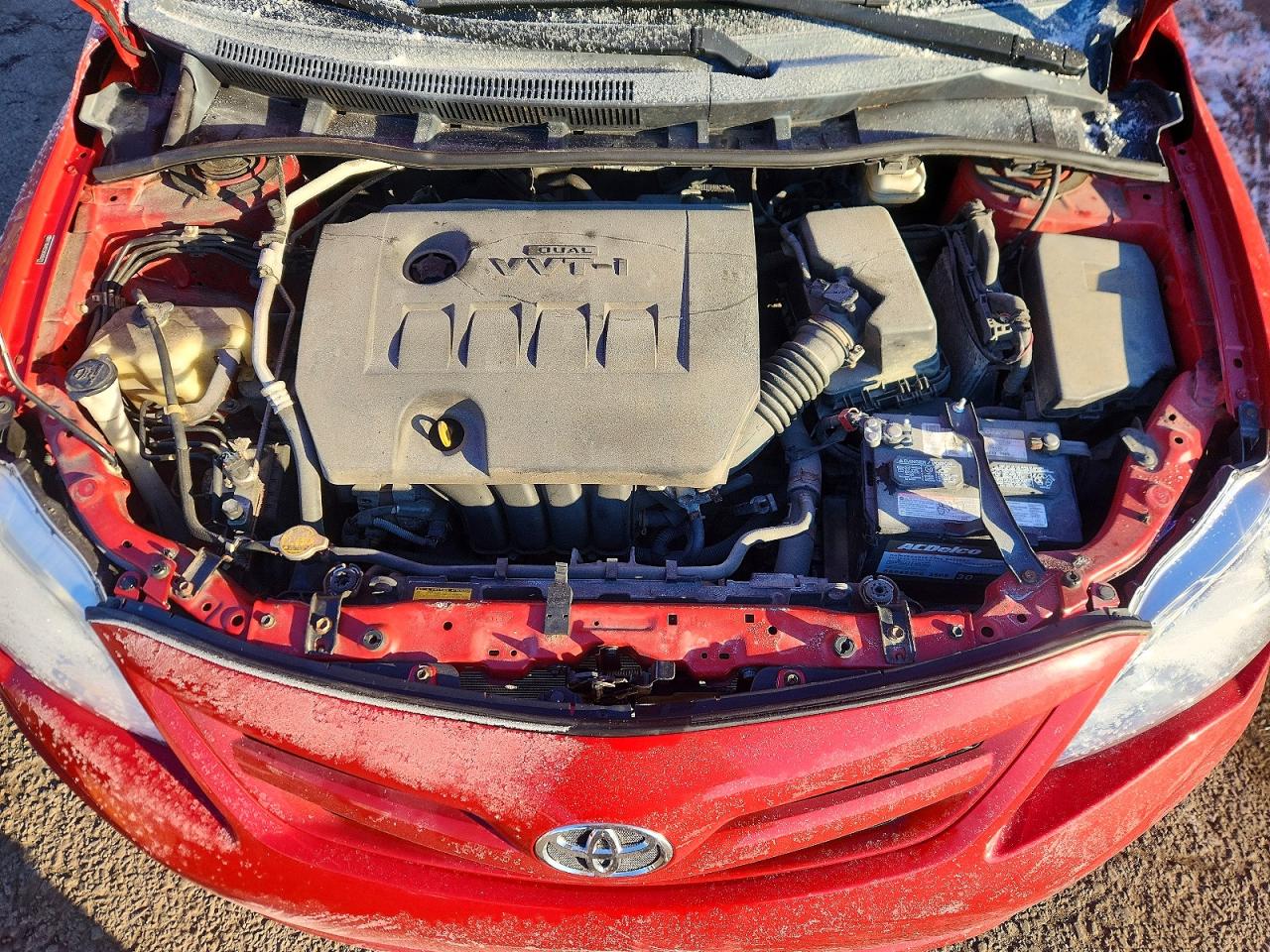 2011 Toyota Corolla Base Red vin: 2T1BU4EE5BC695271