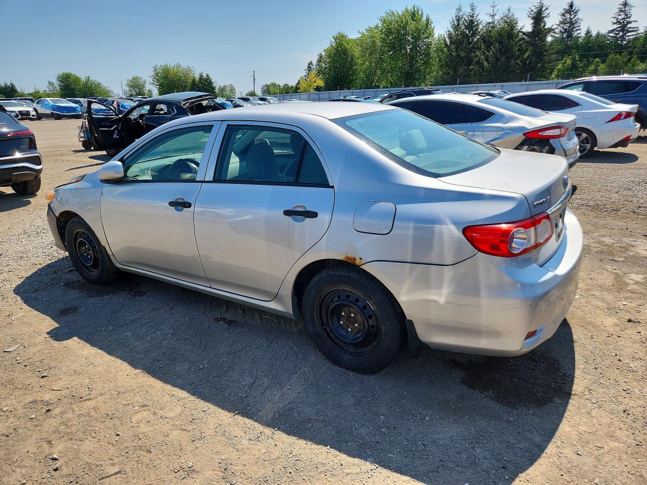 2011 Toyota Corolla Base Silver vin: 2T1BU4EE5BC744808