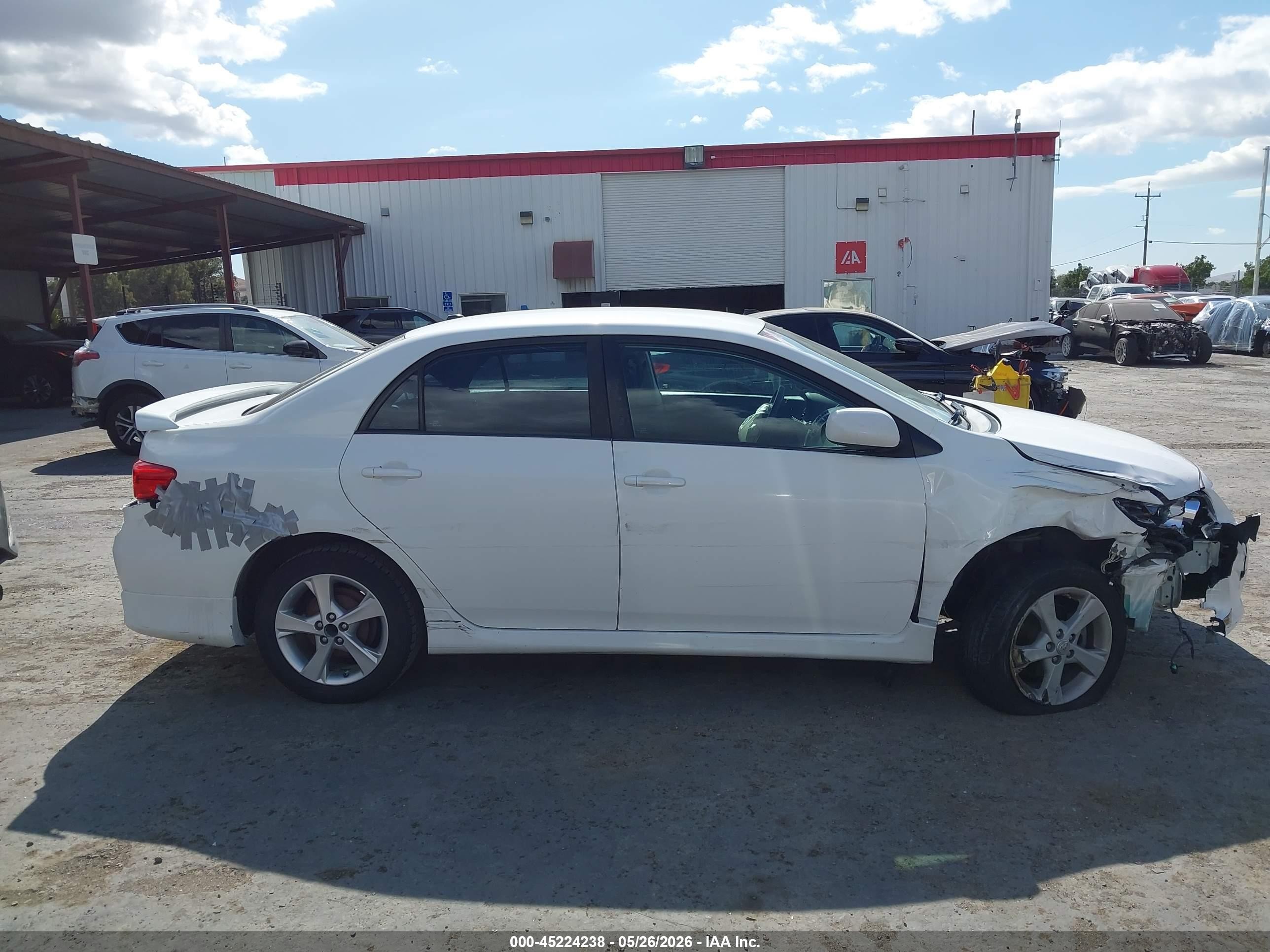 2011 Toyota Corolla S White vin: 2T1BU4EE5BC746087