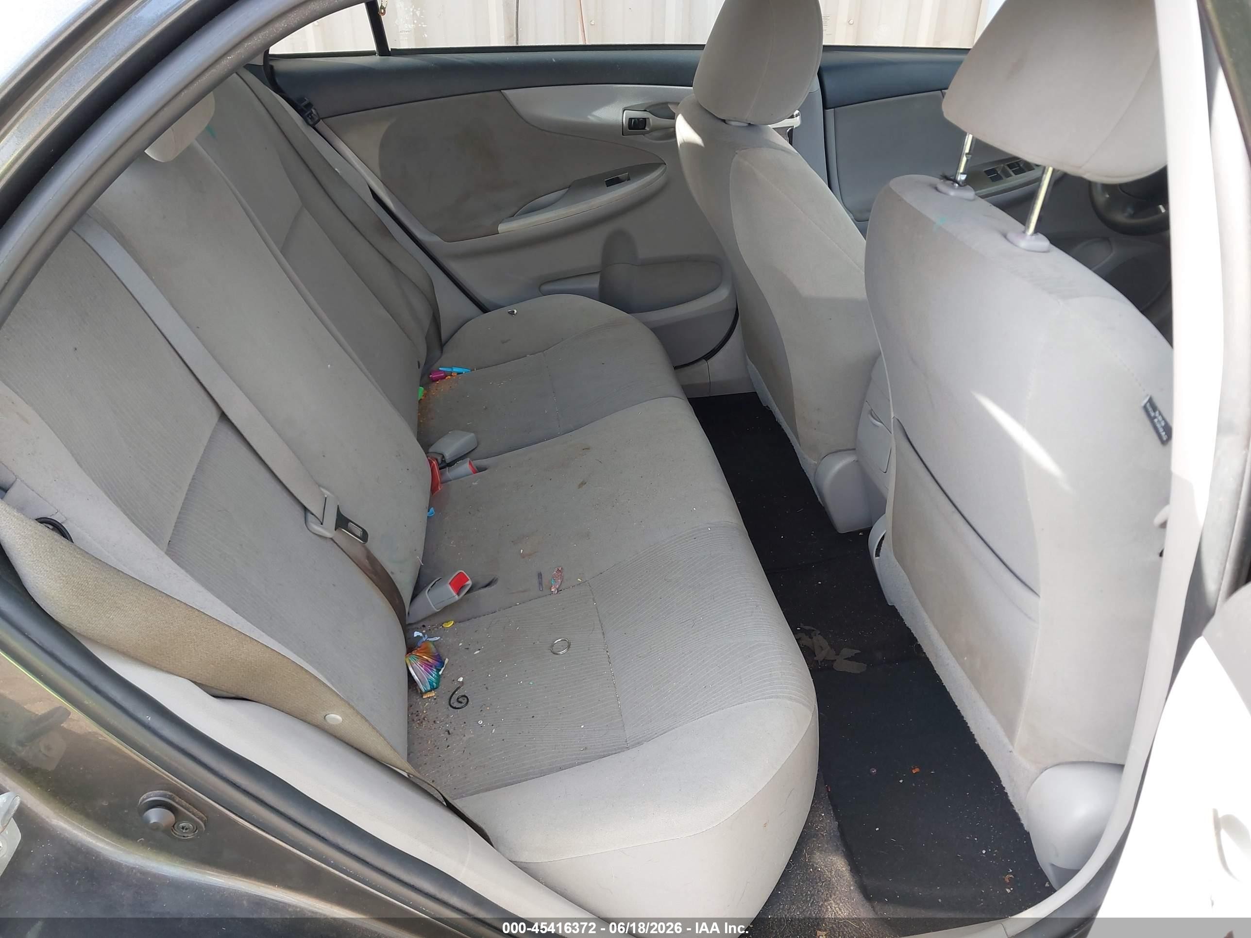 2012 Toyota Corolla Le Gray vin: 2T1BU4EE5CC790995