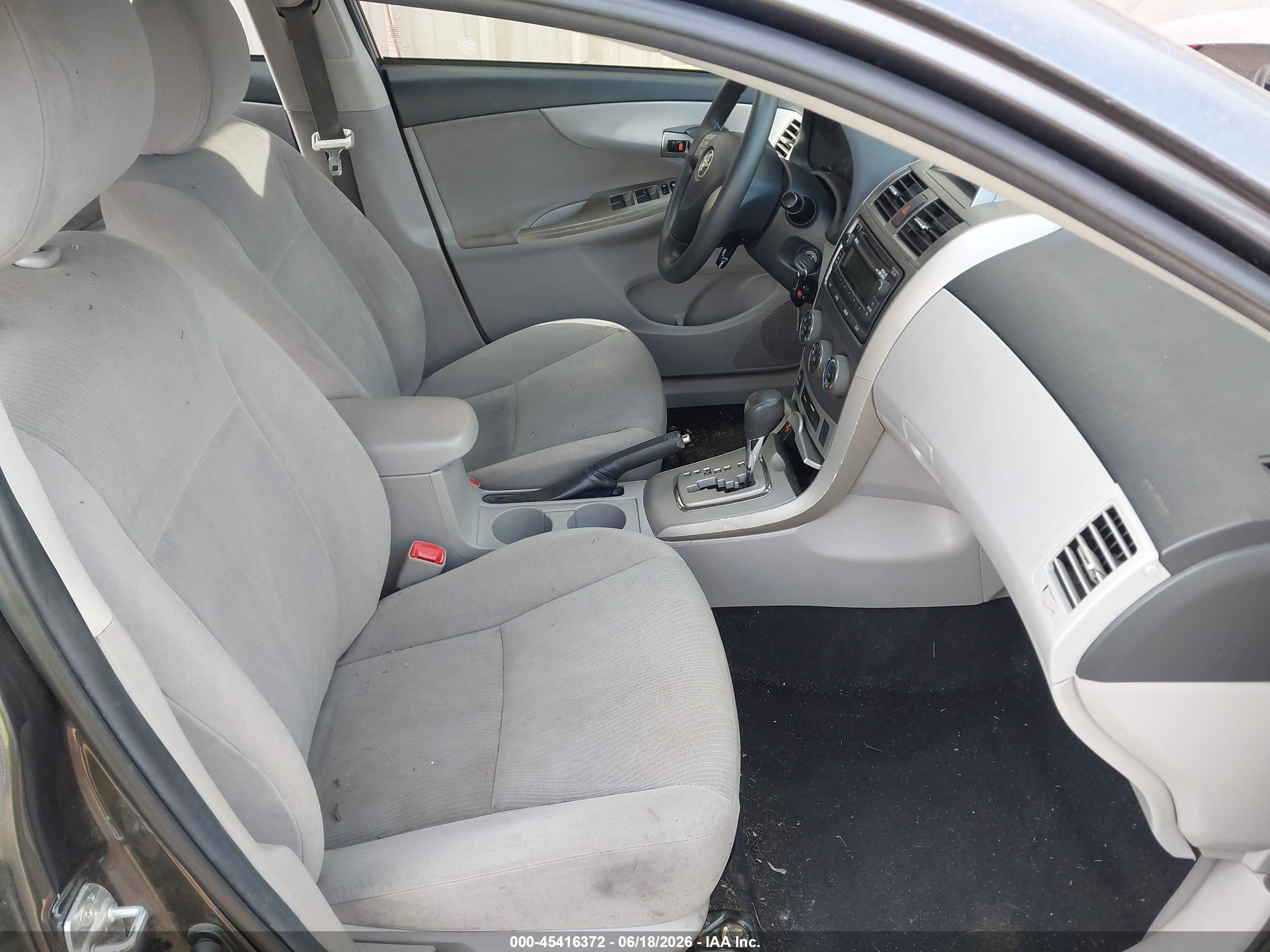 2012 Toyota Corolla Le Gray vin: 2T1BU4EE5CC790995