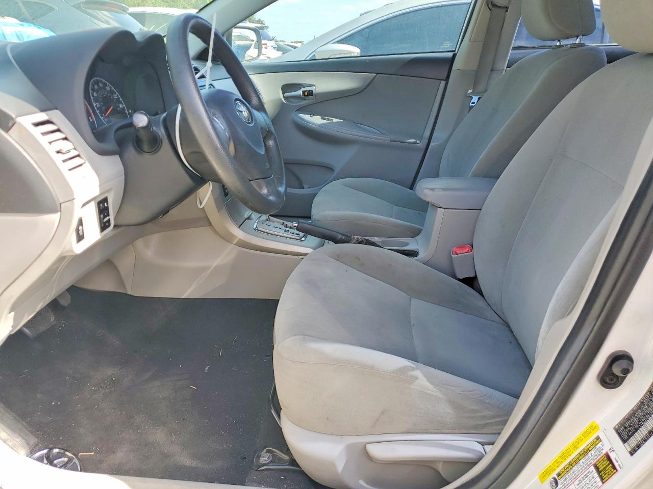 2012 Toyota Corolla Base White vin: 2T1BU4EE5CC801543